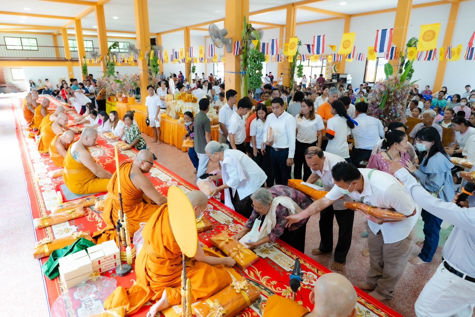 ภาพร่วมพิธีกรรมวัดหนองโพธิ์