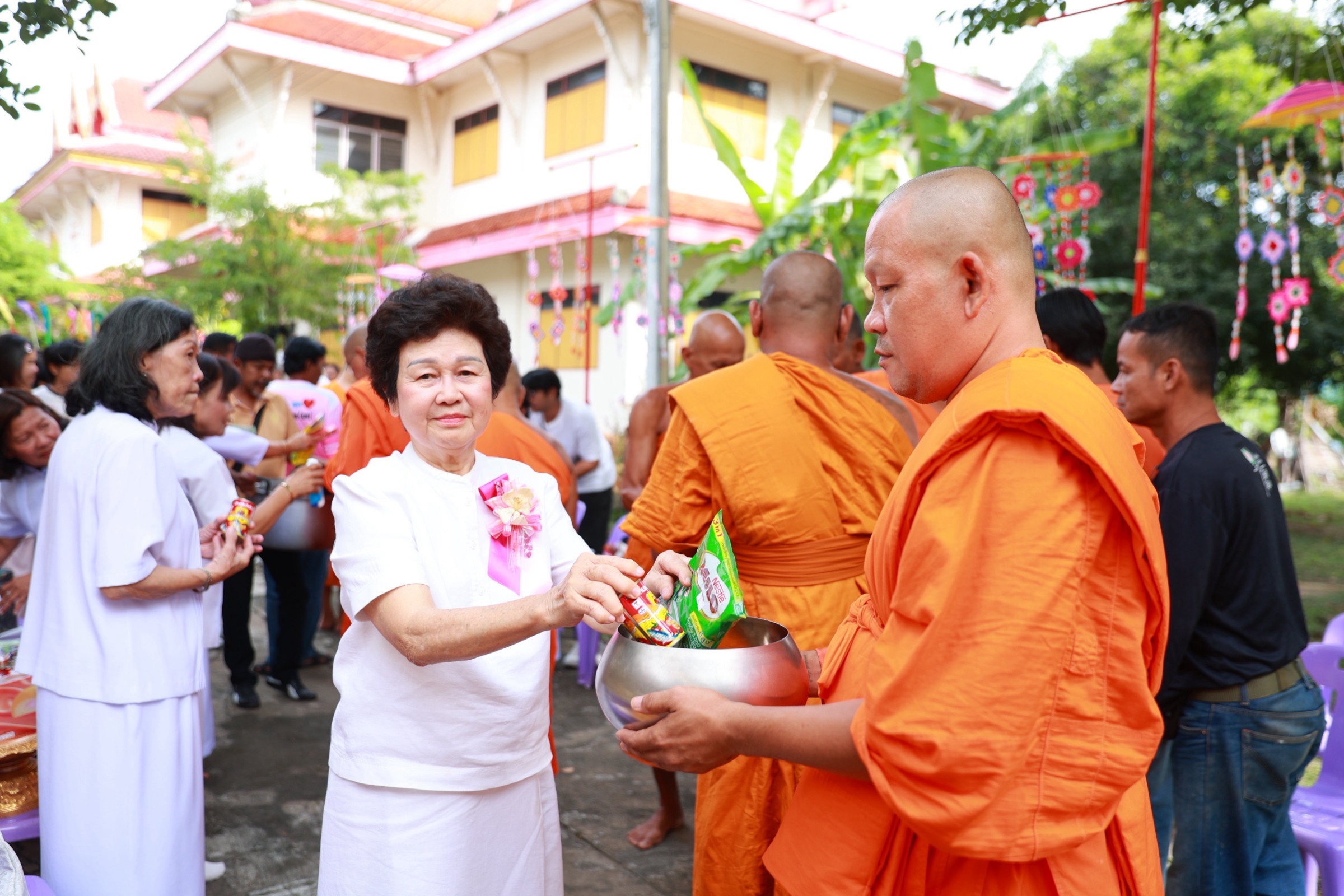 ภาพร่วมพิธีกรรมวัดท่าใน