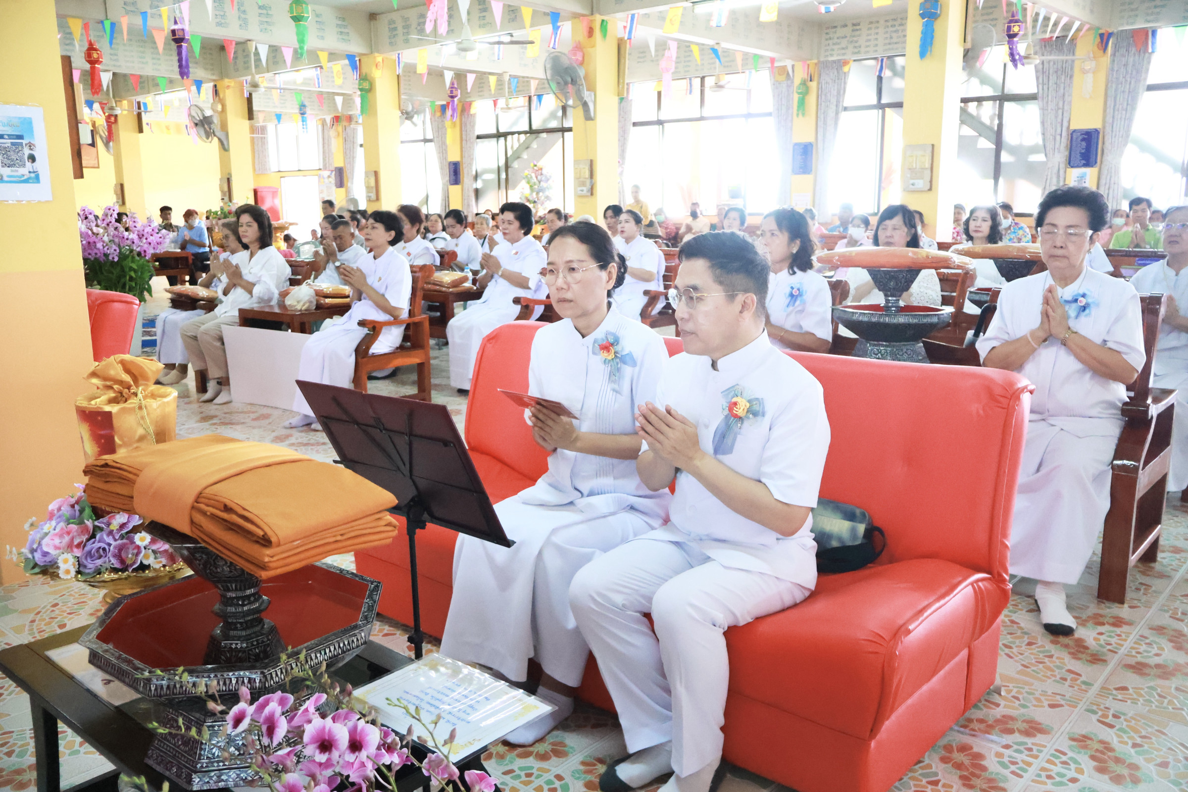 ภาพร่วมพิธีกรรมวัดนราภิรมย์