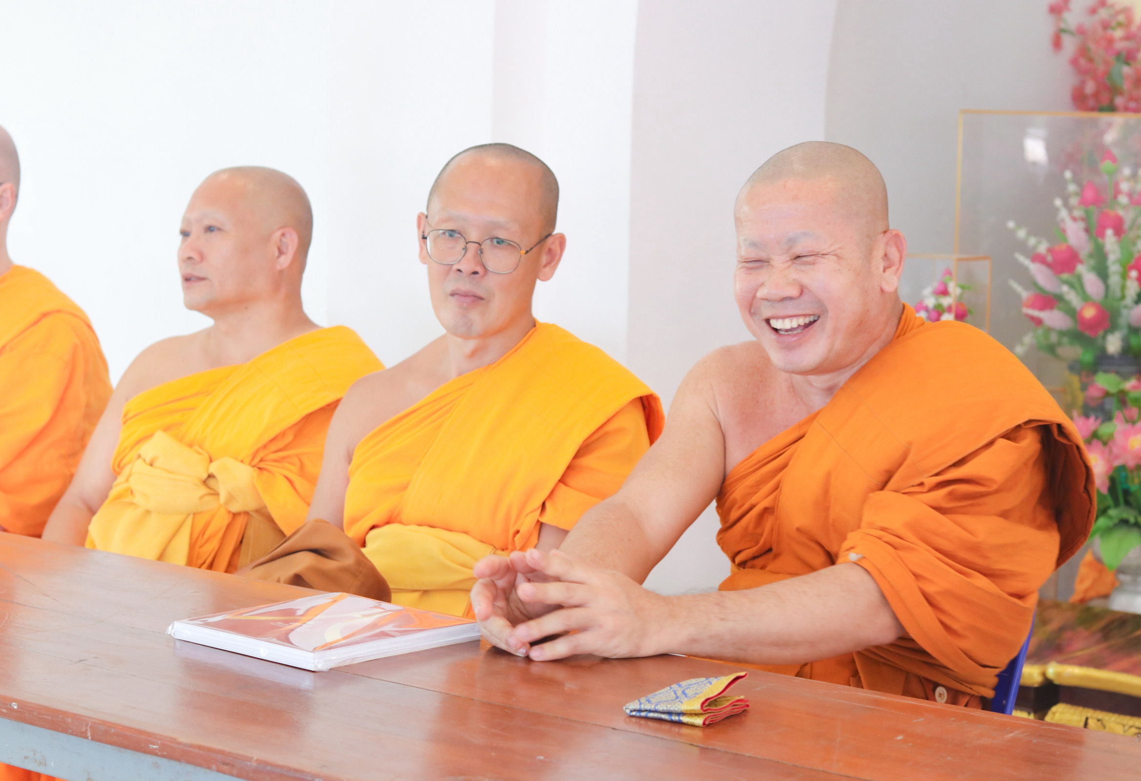 ภาพร่วมพิธีกรรมวัดบางปลา