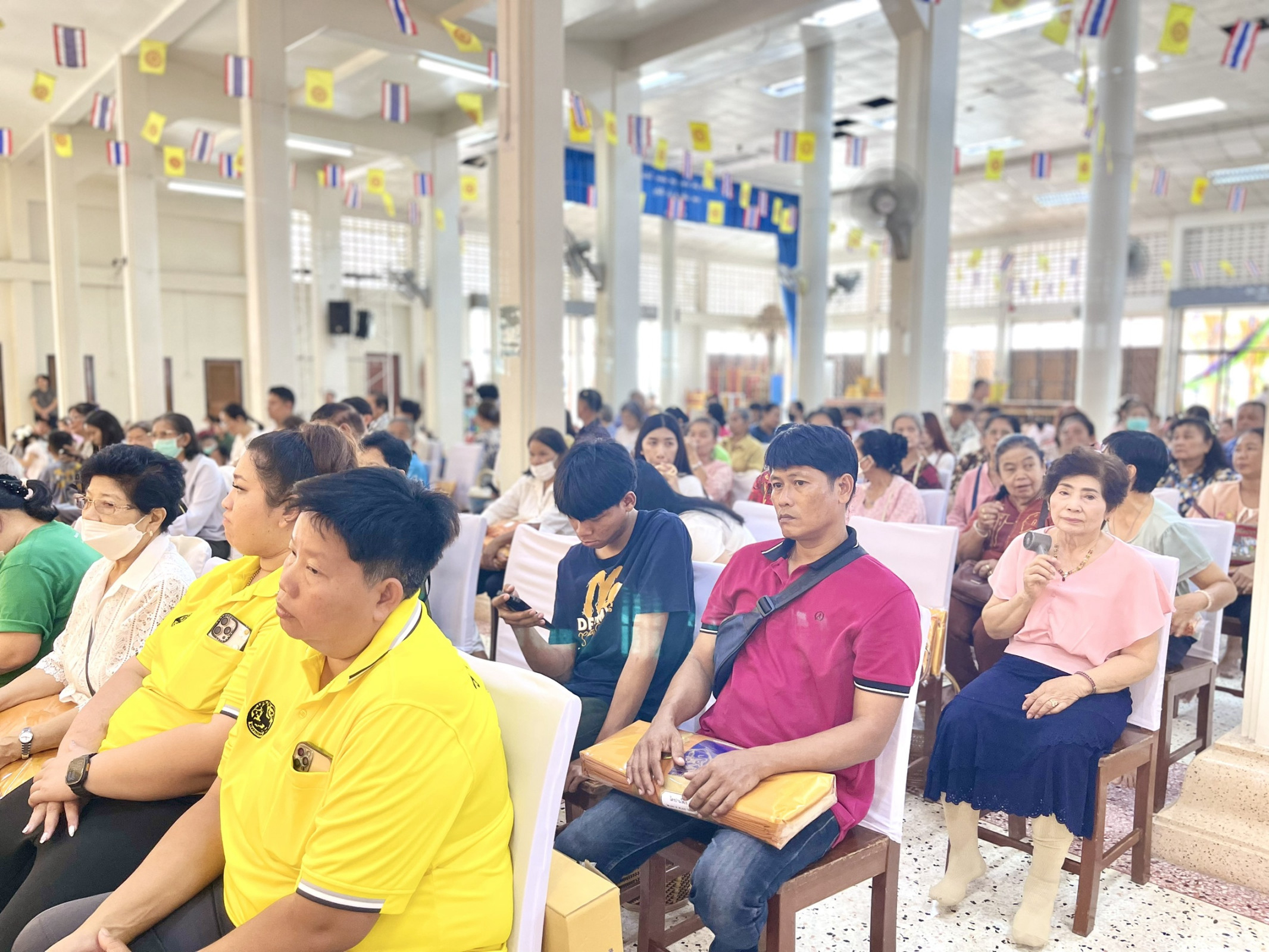 ภาพร่วมพิธีกรรมวัดวังน้ำขาว