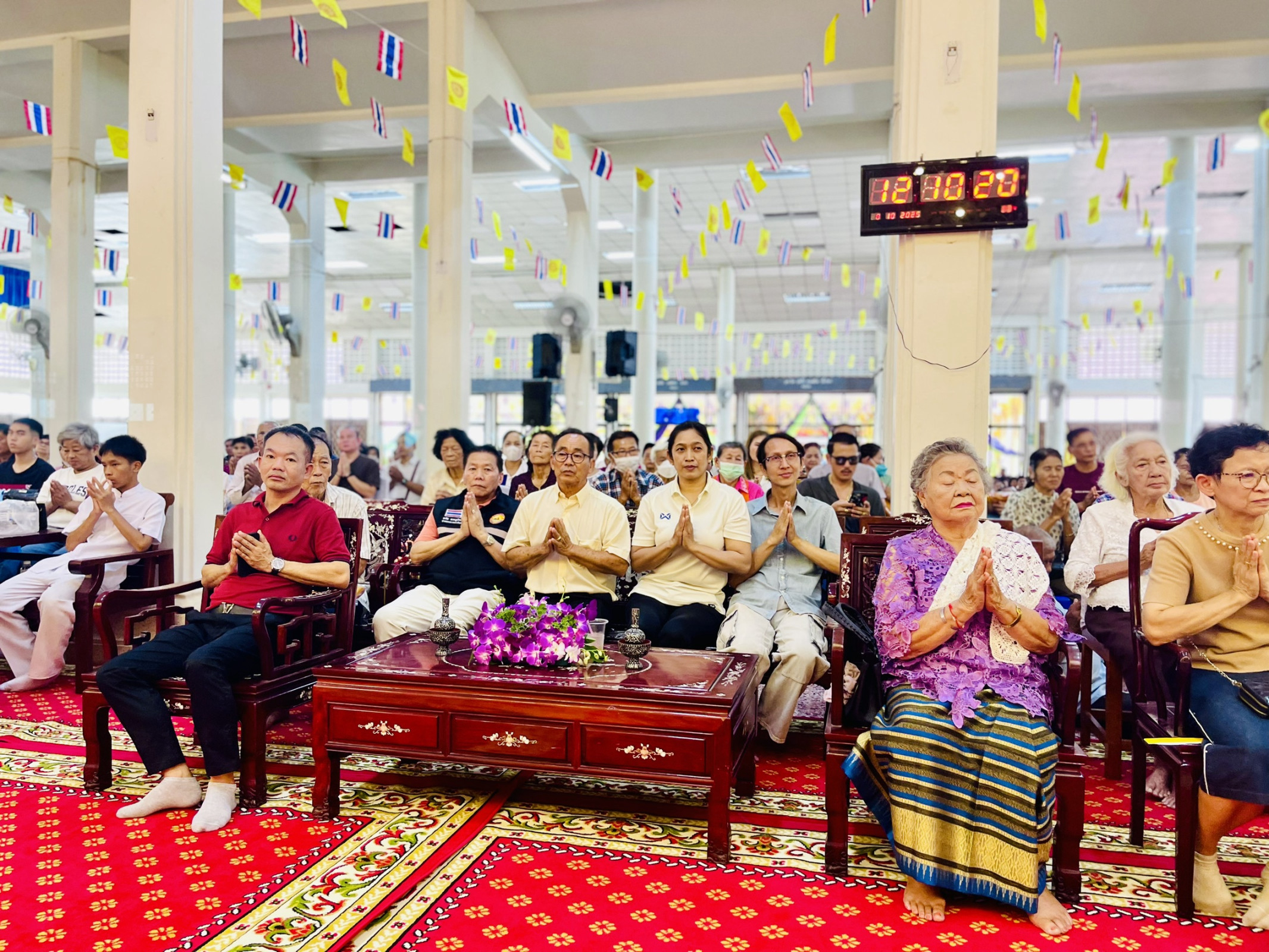 ภาพร่วมพิธีกรรมวัดวังน้ำขาว