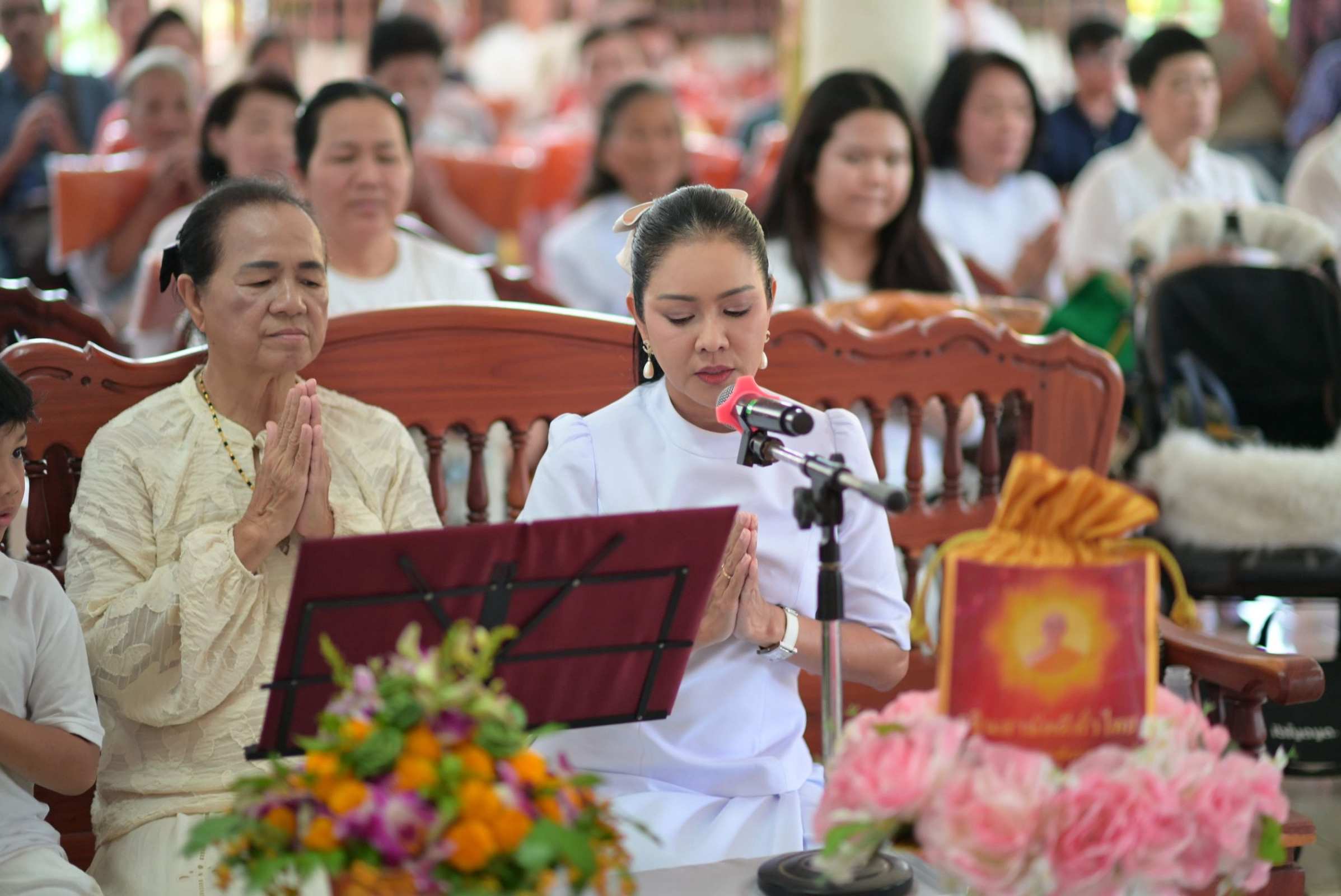 ภาพกล่าวคำถวายกฐินวัดหนองเจริญธรรม (หนองเขมร)
