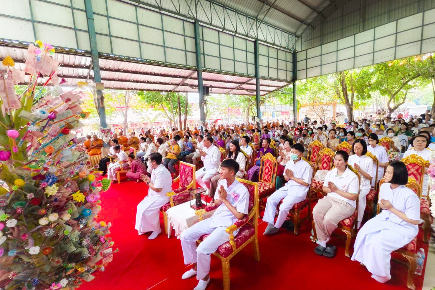 ภาพร่วมพิธีกรรมวัดห้วยจระเข้