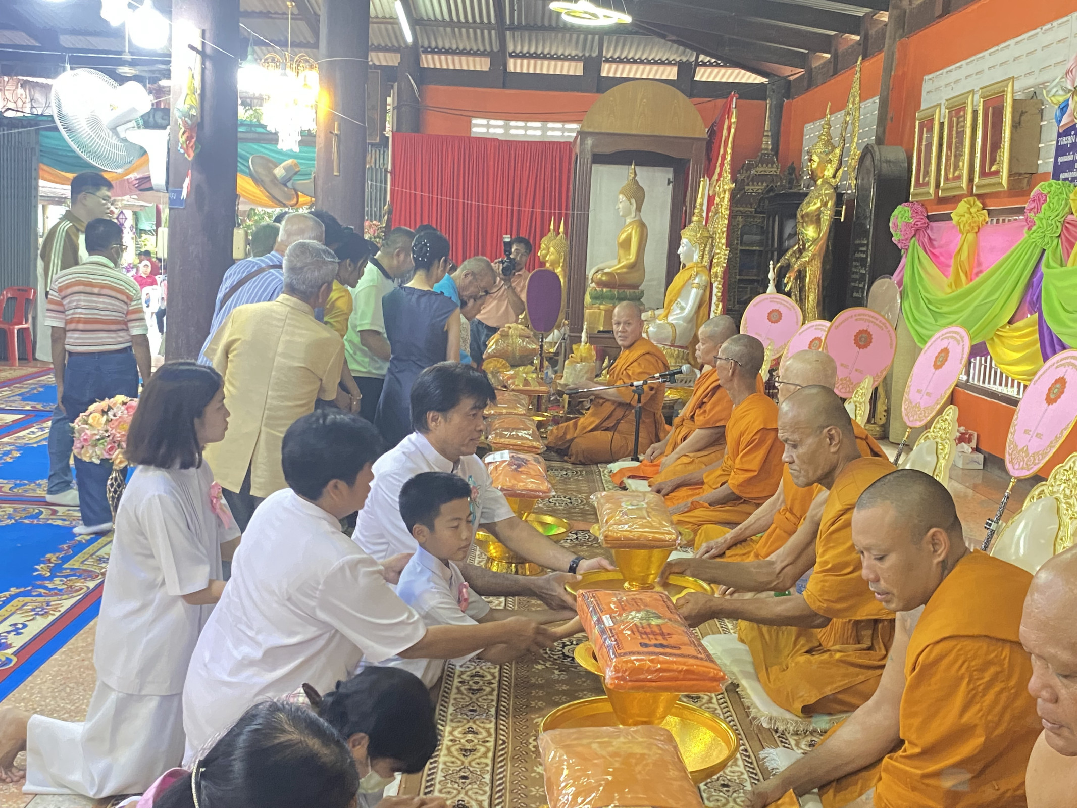 ภาพร่วมพิธีกรรมวัดสะแกราย