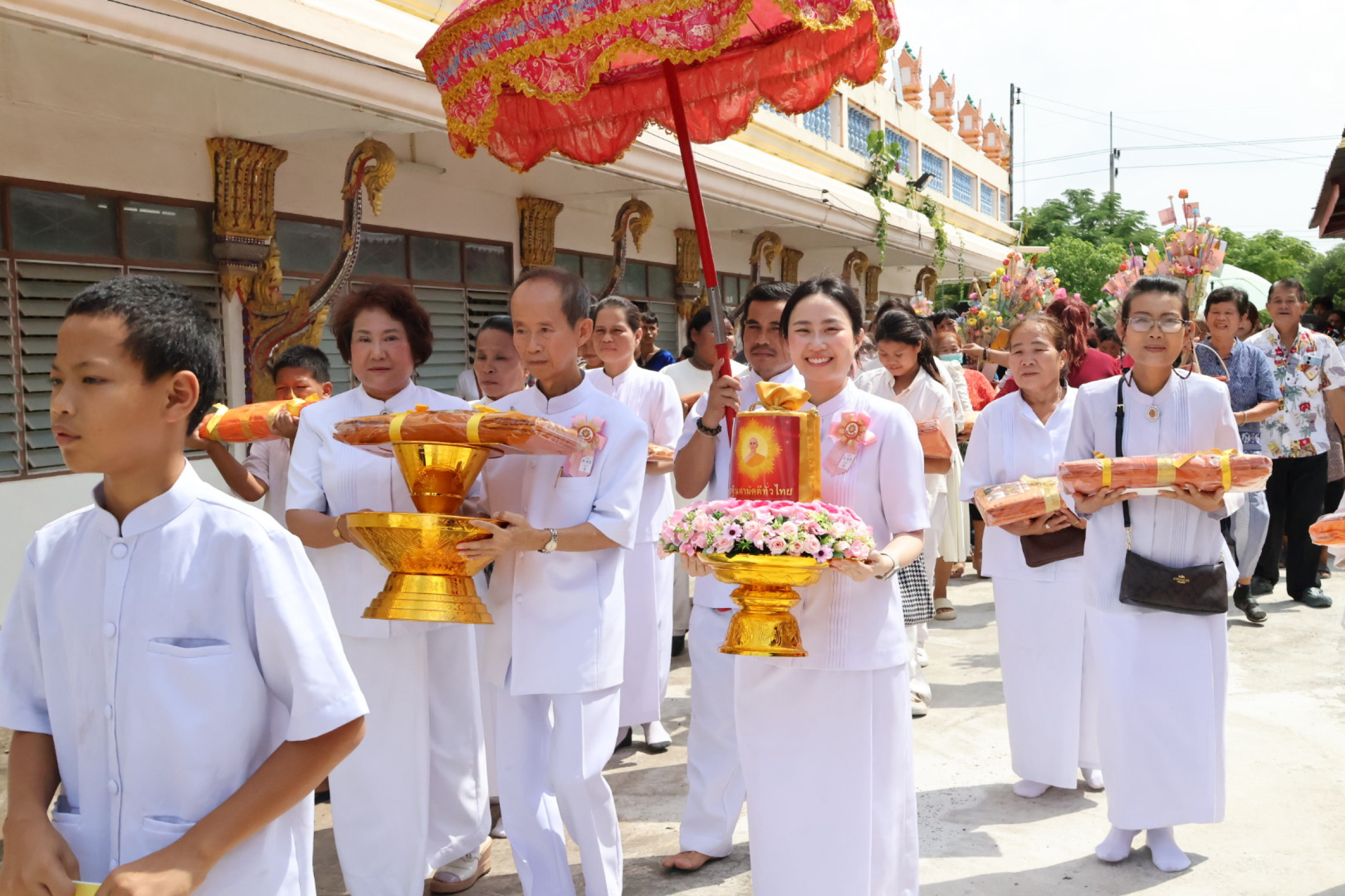 ภาพร่วมขบวนกฐินวัดดอนยอ