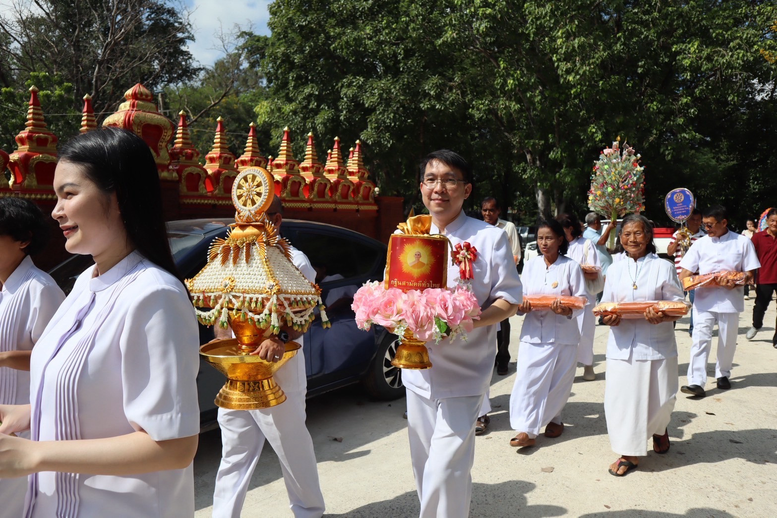 ภาพร่วมพิธีกรรมวัดนิยมธรรมวราราม