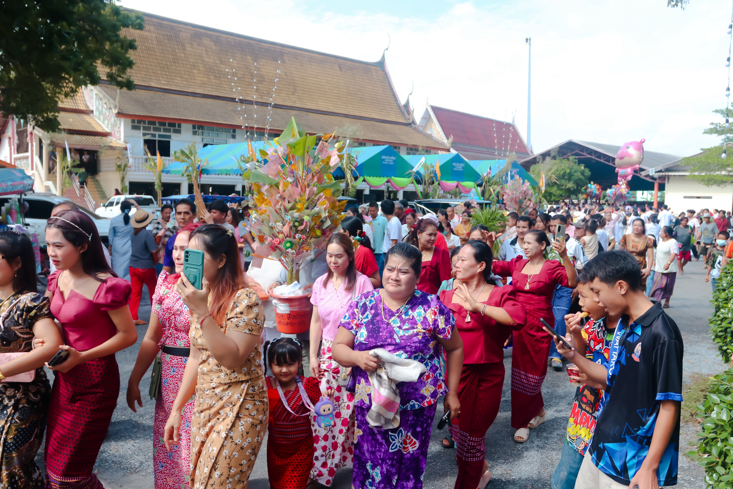 ภาพร่วมพิธีกรรมวัดตะโกสูง