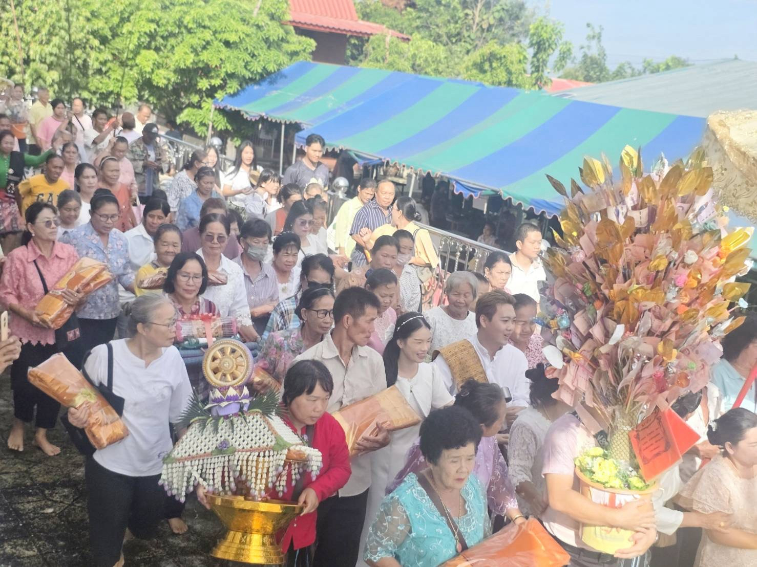 ภาพร่วมขบวนกฐินวัดพุทธสันติธรรม