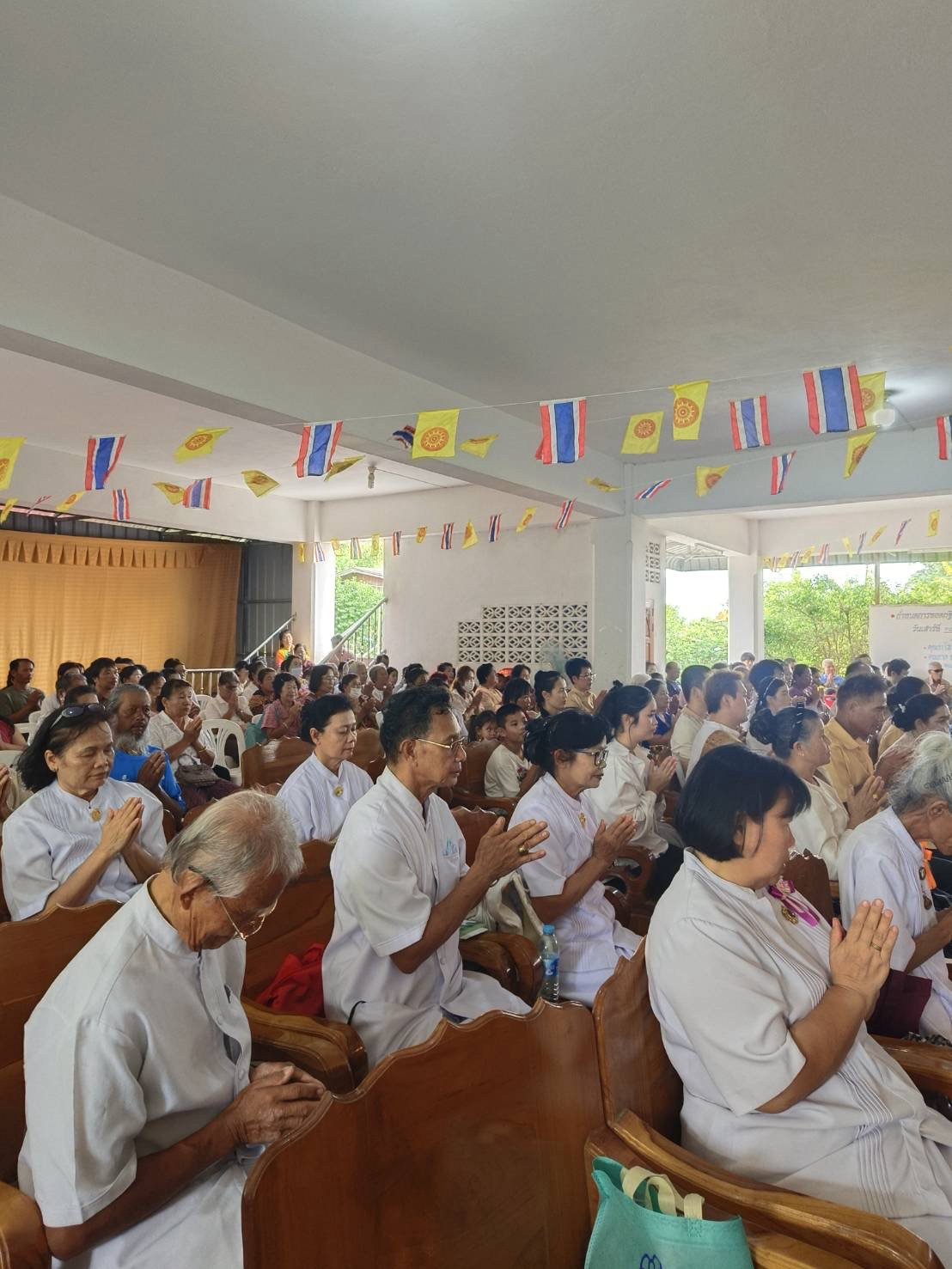 ภาพร่วมพิธีกรรมวัดพุทธสันติธรรม