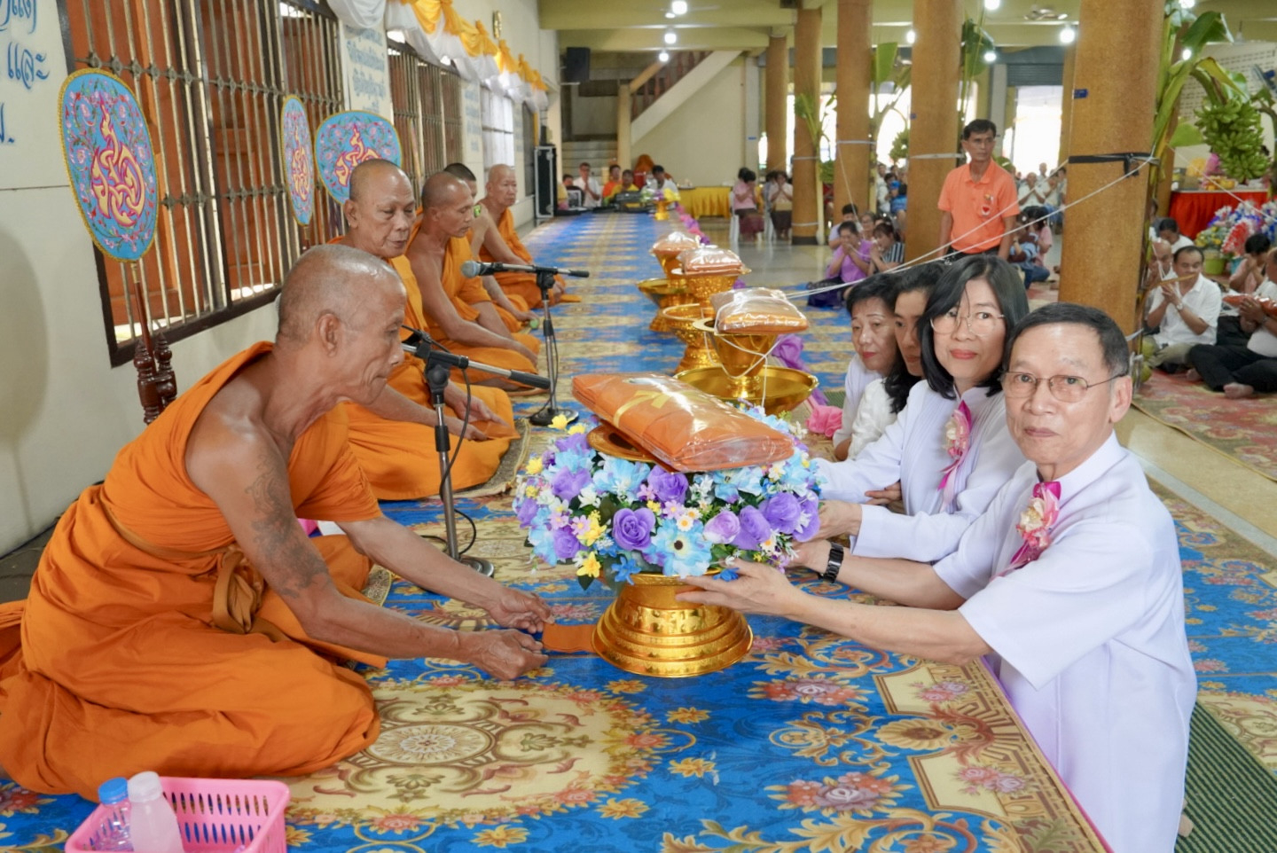 ภาพร่วมพิธีกรรมวัดกลางคูเวียง