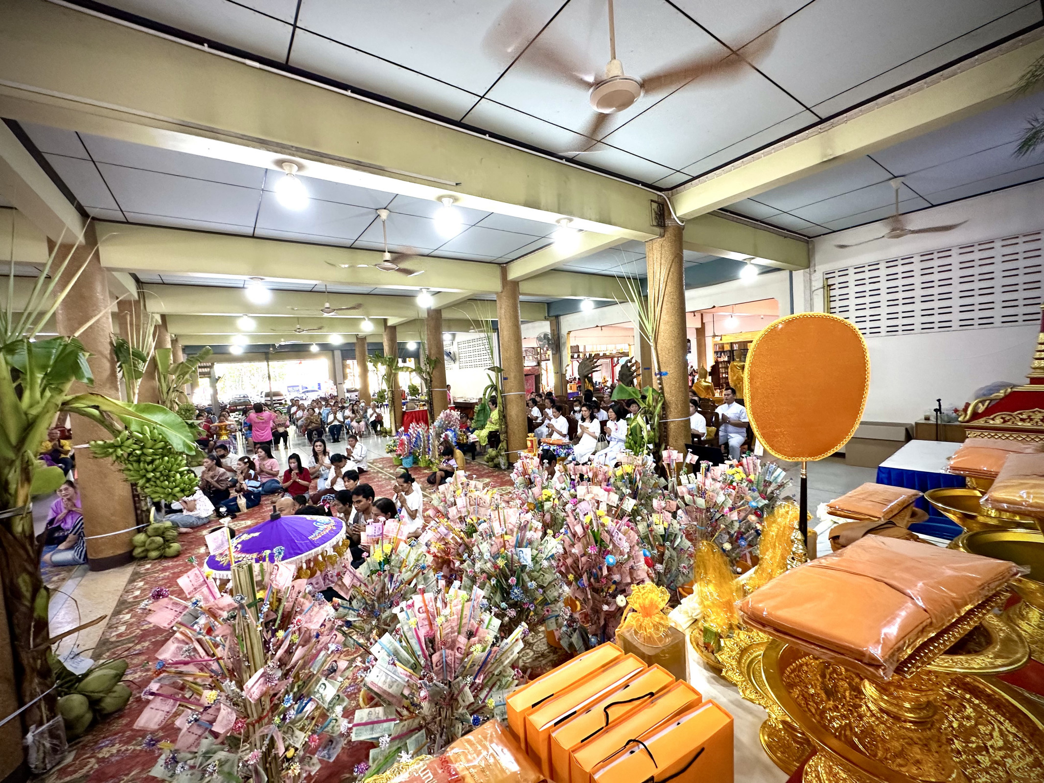 ภาพร่วมพิธีกรรมวัดกลางคูเวียง