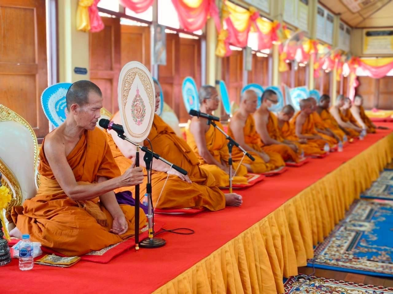 ภาพร่วมพิธีกรรมวัดหว้าเอน