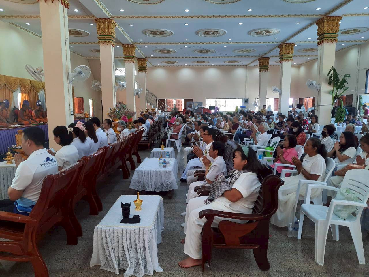 ภาพร่วมพิธีกรรมวัดทุ่งน้อย