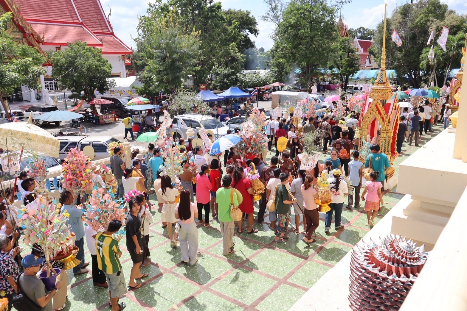 ภาพร่วมพิธีกรรมวัดหนองกระทุ่ม
