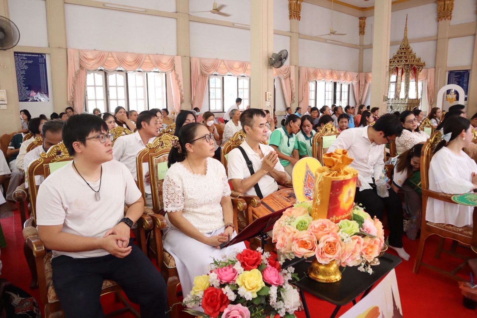 ภาพร่วมพิธีกรรมวัดหนองกระทุ่ม