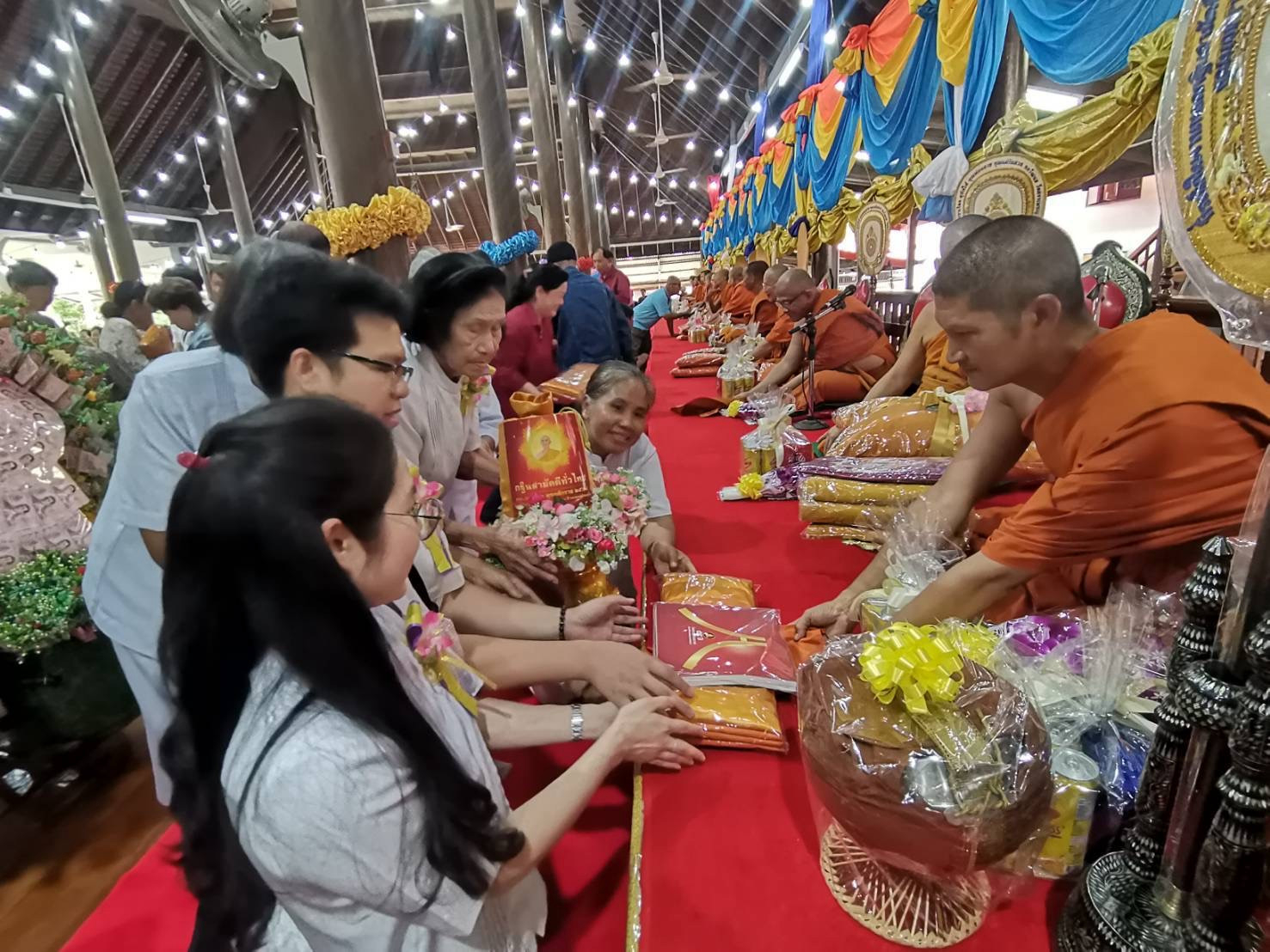 ภาพร่วมพิธีกรรมวัดสรรเพชญ