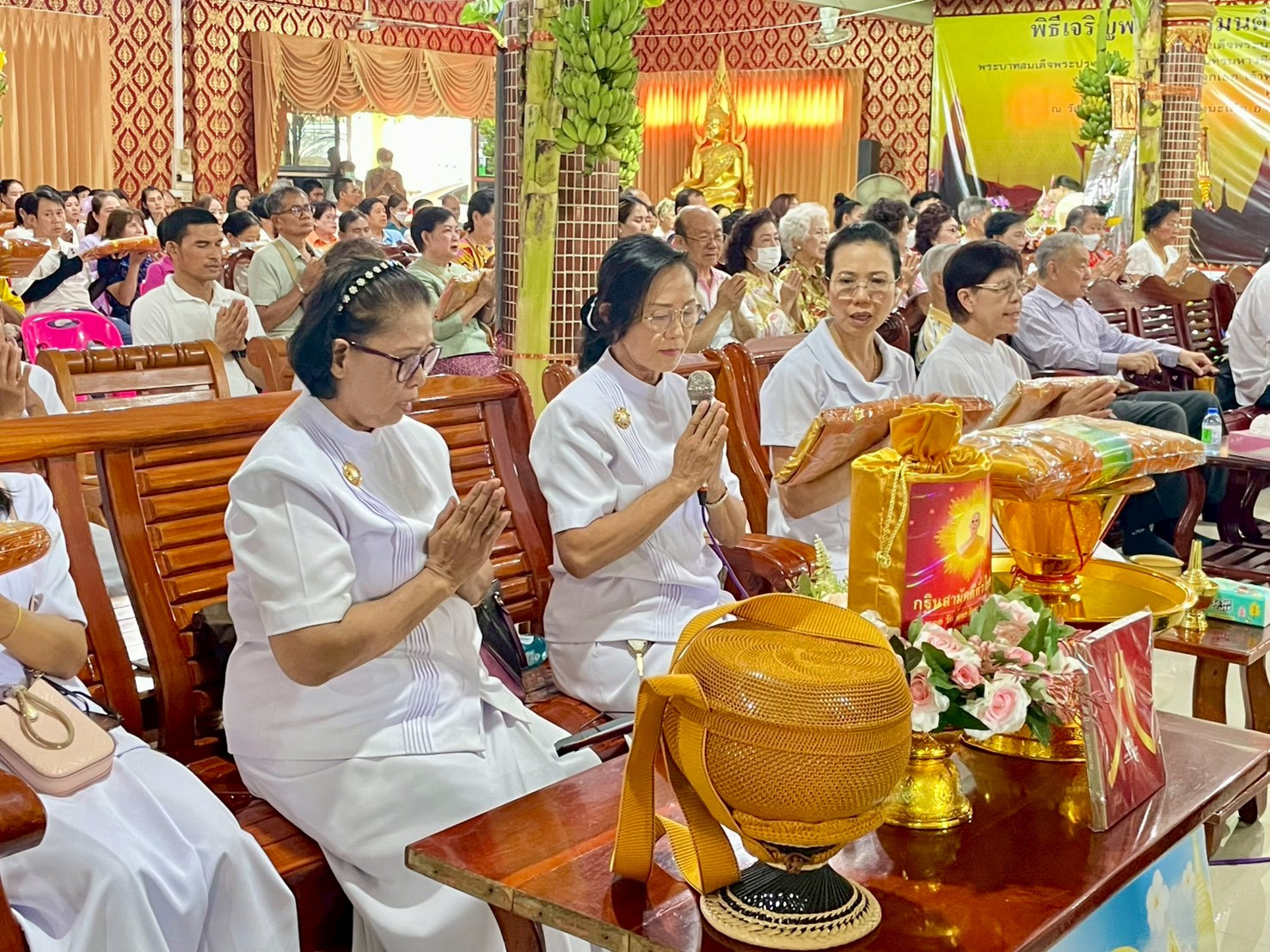 ภาพกล่าวคำถวายกฐินวัดโพรงมะเดื่อ