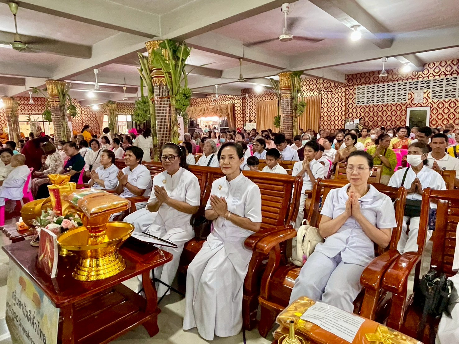 ภาพร่วมพิธีกรรมวัดโพรงมะเดื่อ