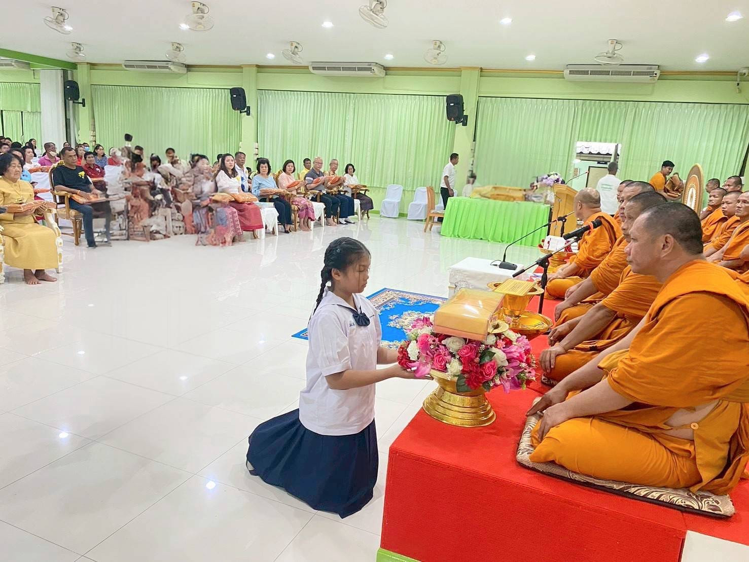 ภาพร่วมพิธีกรรมวัดใหม่ห้วยลึก