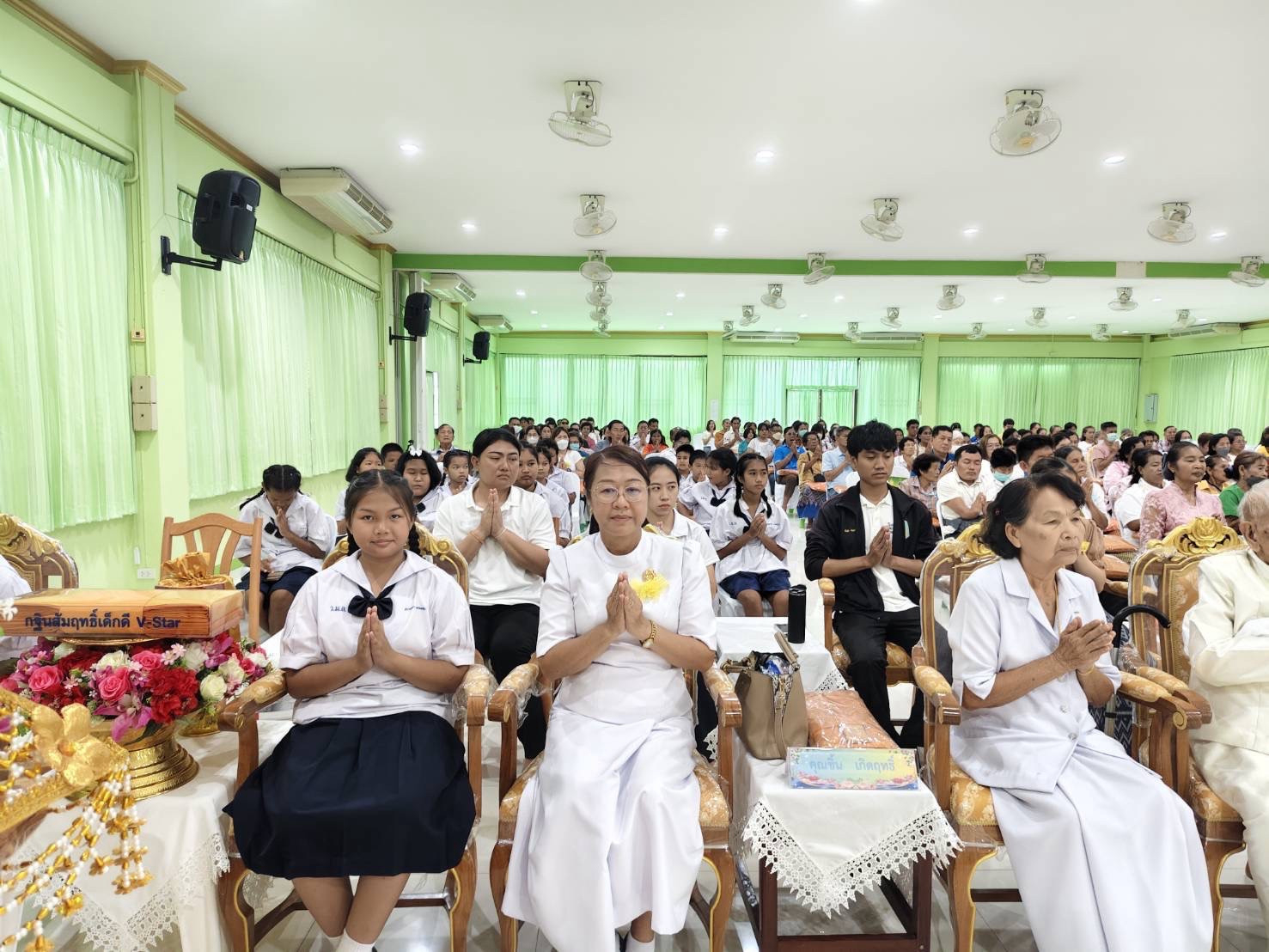 ภาพร่วมพิธีกรรมวัดใหม่ห้วยลึก