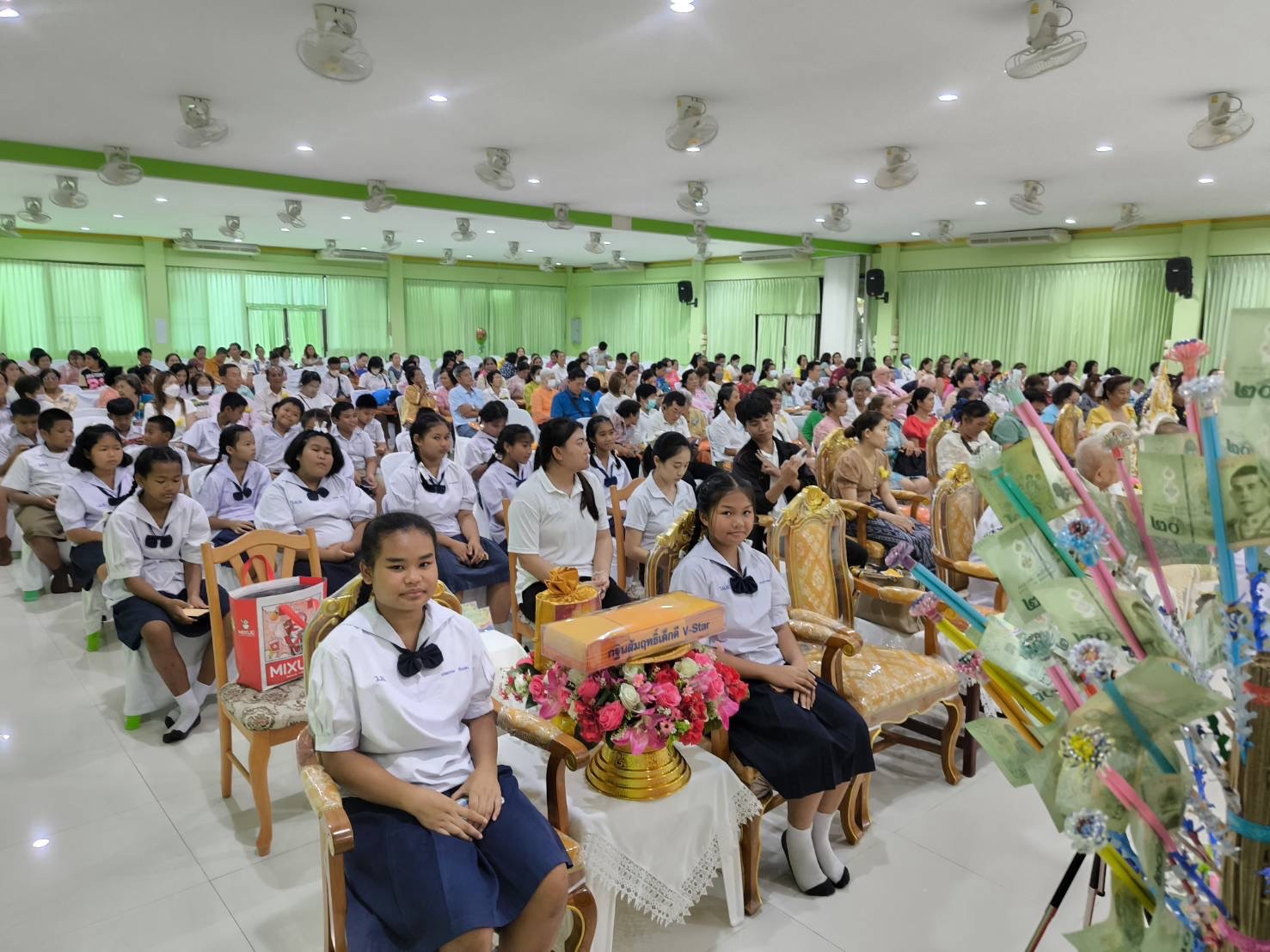 ภาพร่วมพิธีกรรมวัดใหม่ห้วยลึก