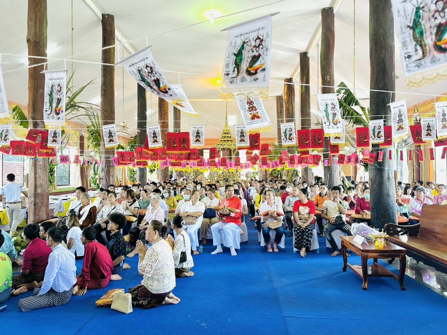 ภาพร่วมพิธีกรรมวัดไผ่หูช้าง