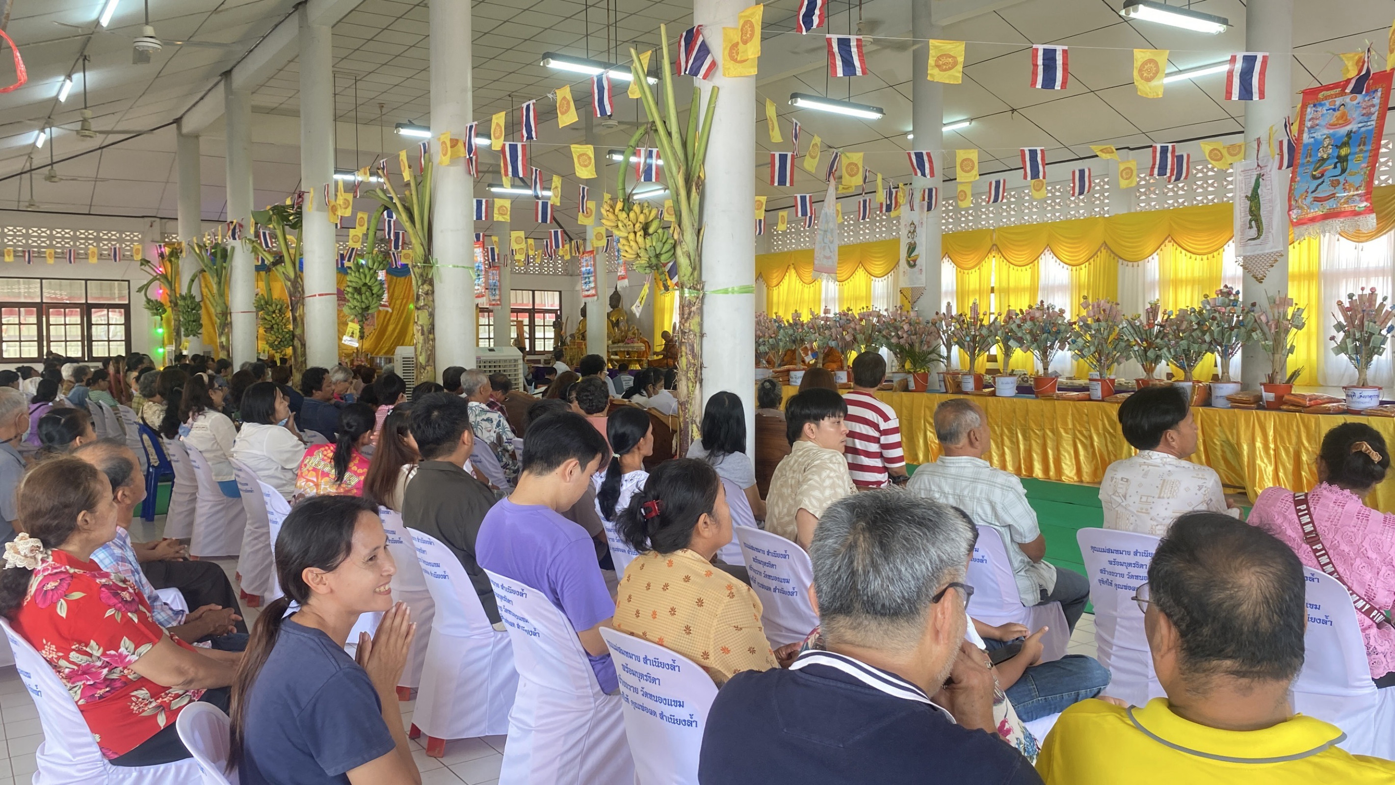 ภาพร่วมพิธีกรรมวัดจันทร์ลาดสุขสุวรรณ