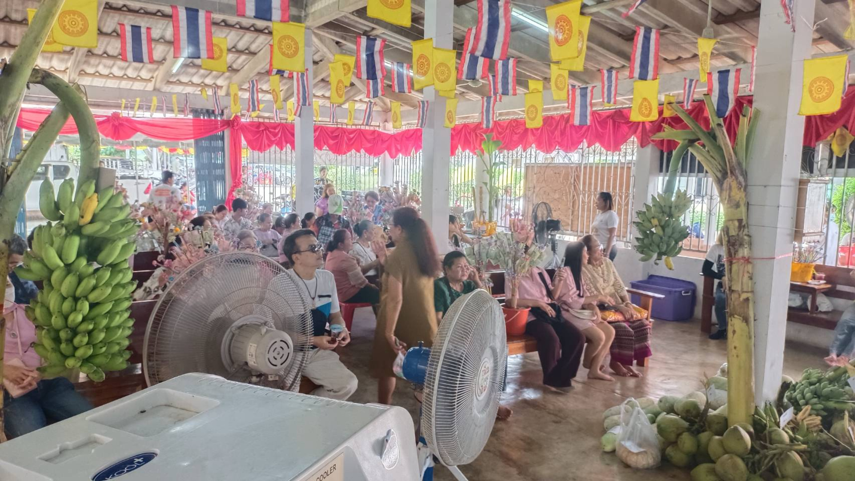 ภาพร่วมพิธีกรรมวัดหนองตะครอง