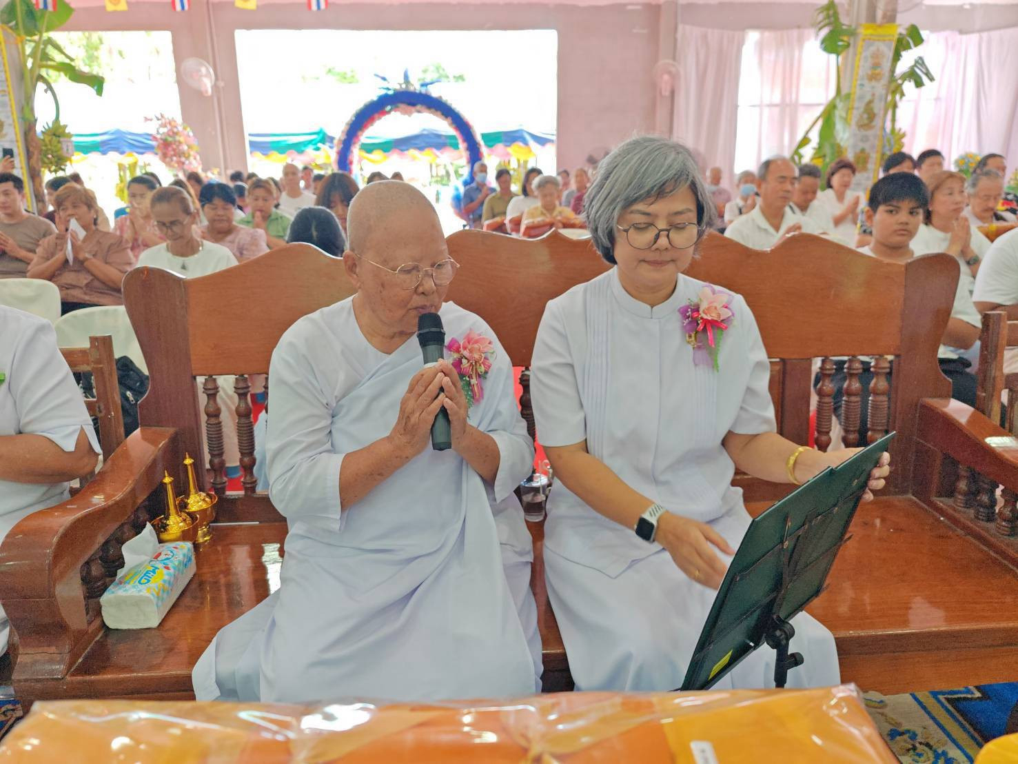 ภาพกล่าวคำถวายกฐินวัดหนองน้ำขุ่น