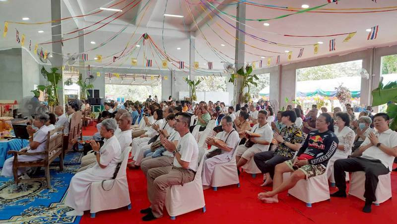 ภาพร่วมพิธีกรรมวัดหนองน้ำขุ่น