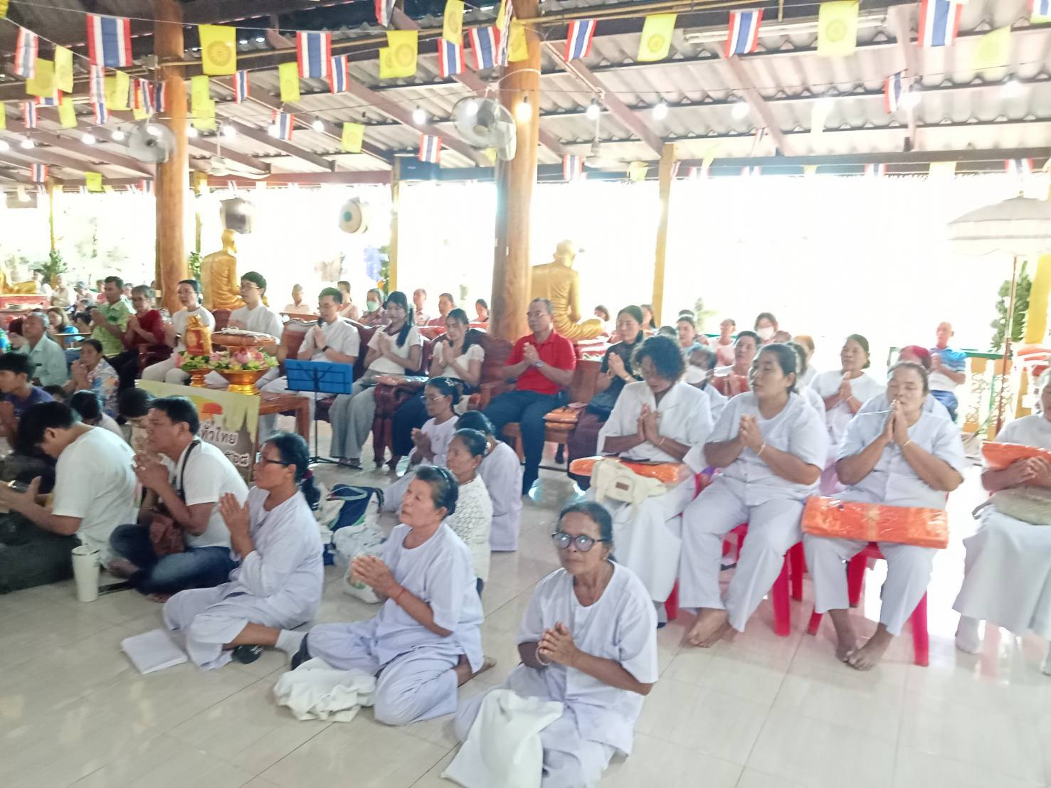 ภาพร่วมพิธีกรรมวัดหนองนางเลิ้ง