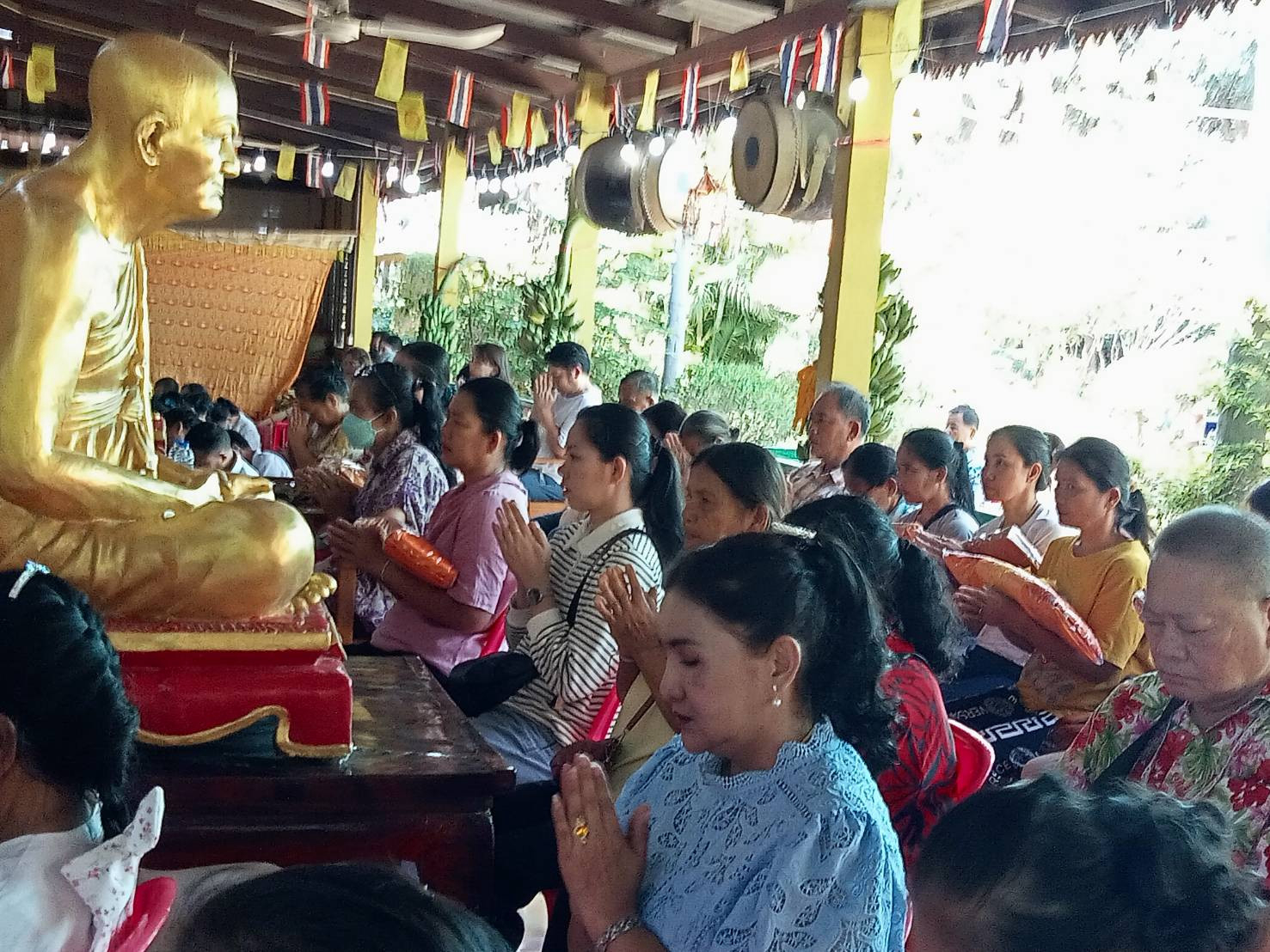 ภาพร่วมพิธีกรรมวัดหนองนางเลิ้ง