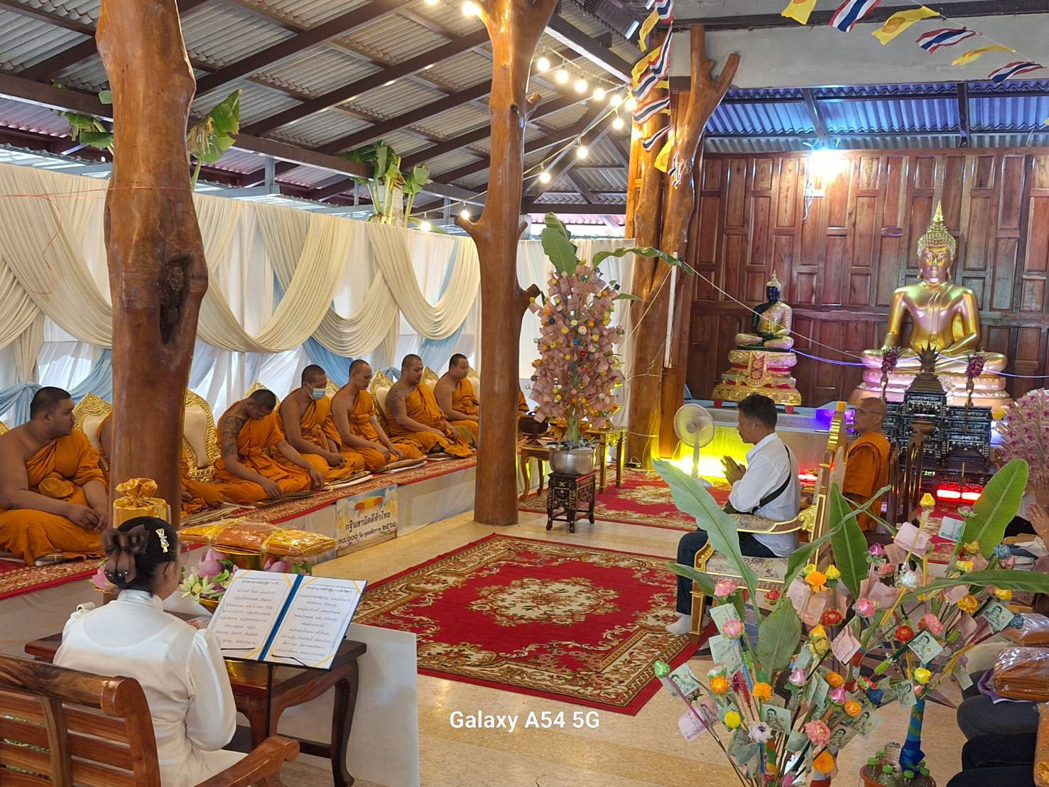 ภาพร่วมพิธีกรรมวัดบ่อทอง