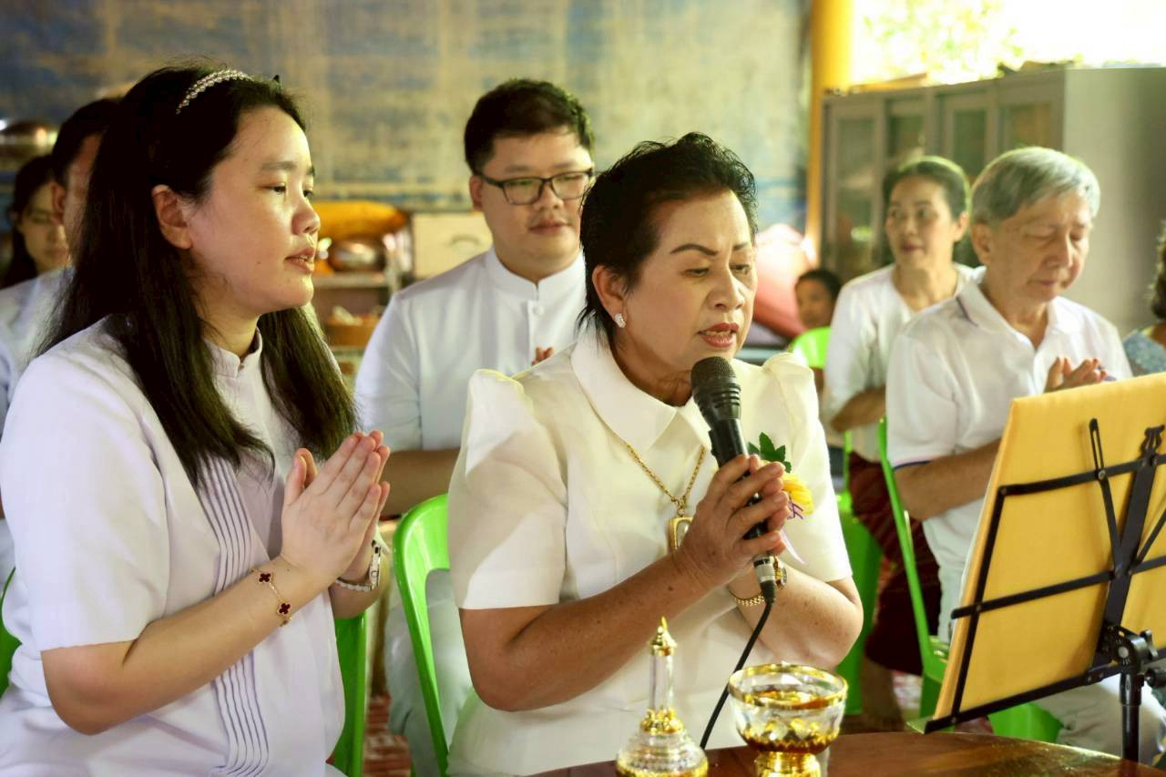 ภาพกล่าวคำถวายกฐินที่พักสงฆ์พุทธอุทยานปากลำขาแข้ง