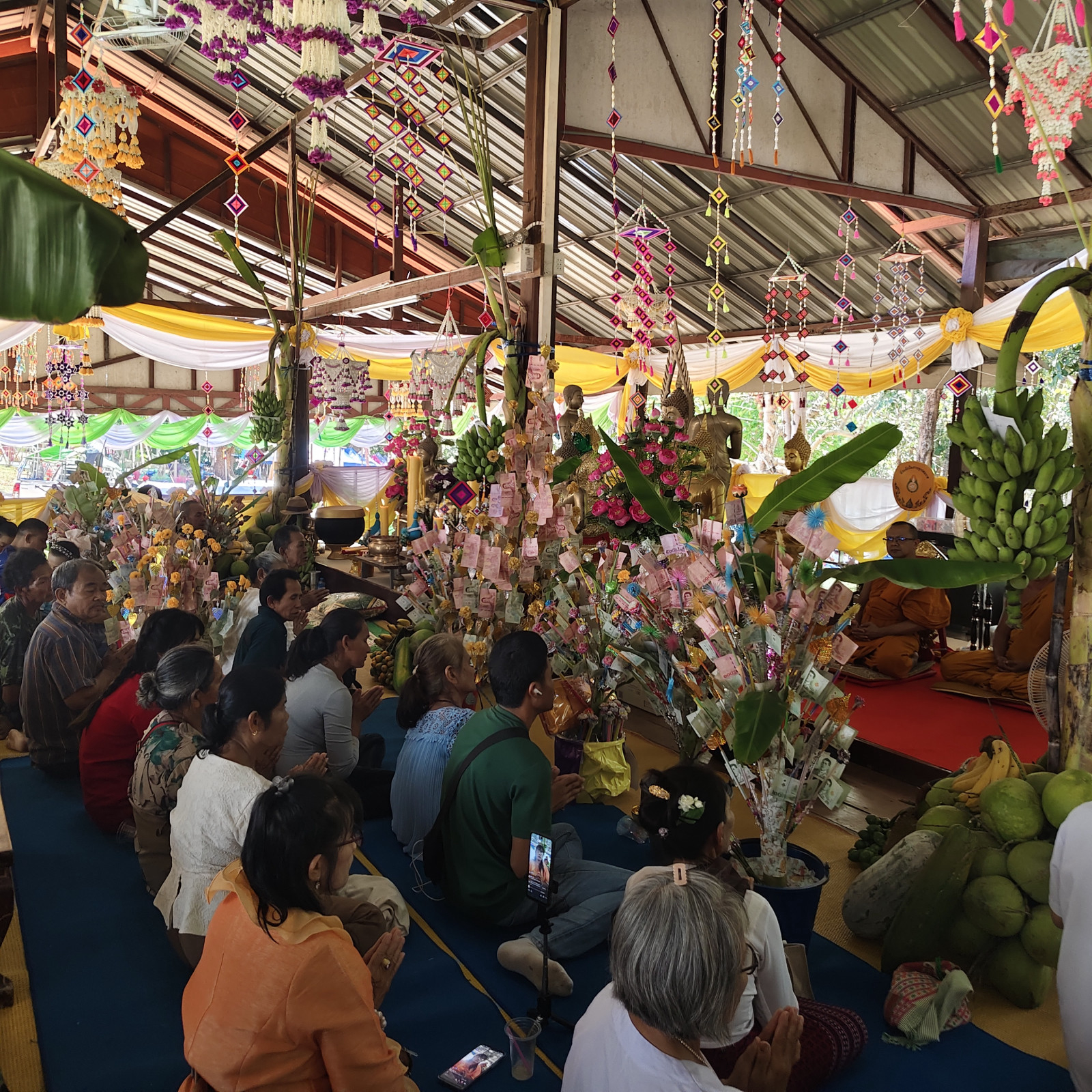 ภาพร่วมพิธีกรรมวัดมัชฌิมวนาราม