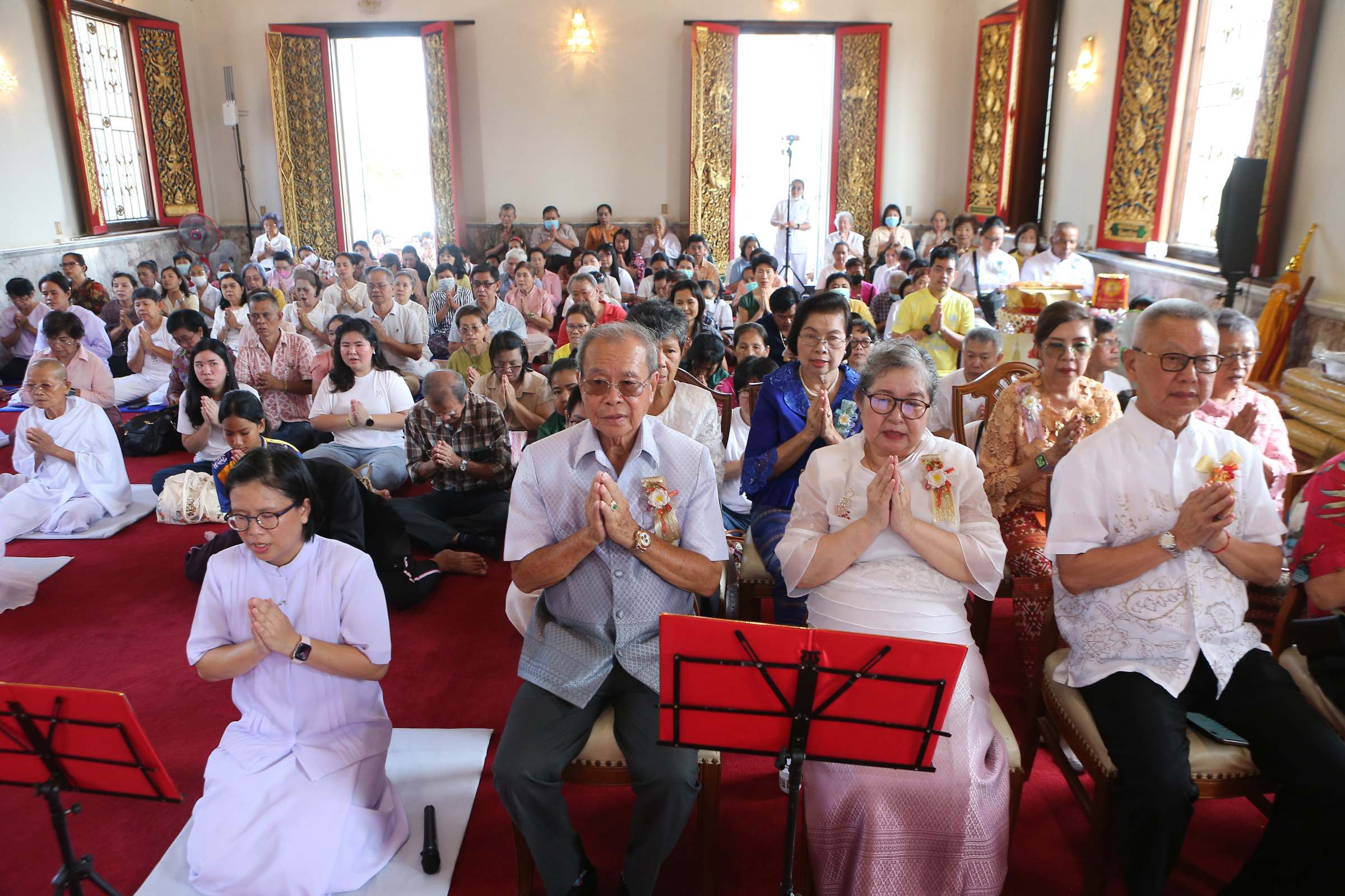 ภาพร่วมพิธีกรรมวัดสนามพราหมณ์