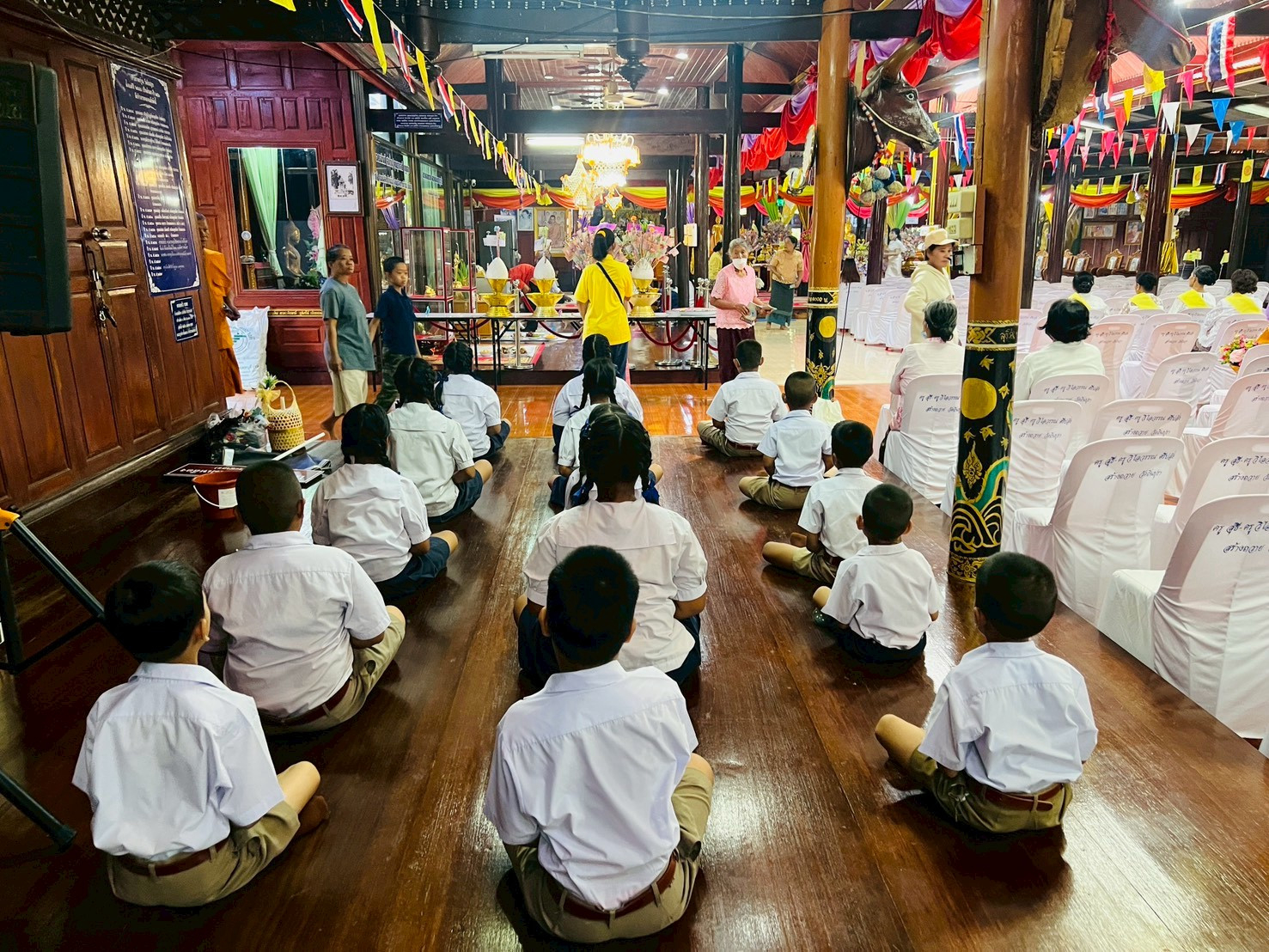 ภาพร่วมพิธีกรรมวัดถิ่นปุรา