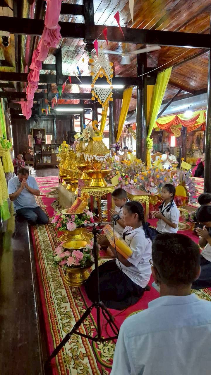ภาพร่วมพิธีกรรมวัดถิ่นปุรา