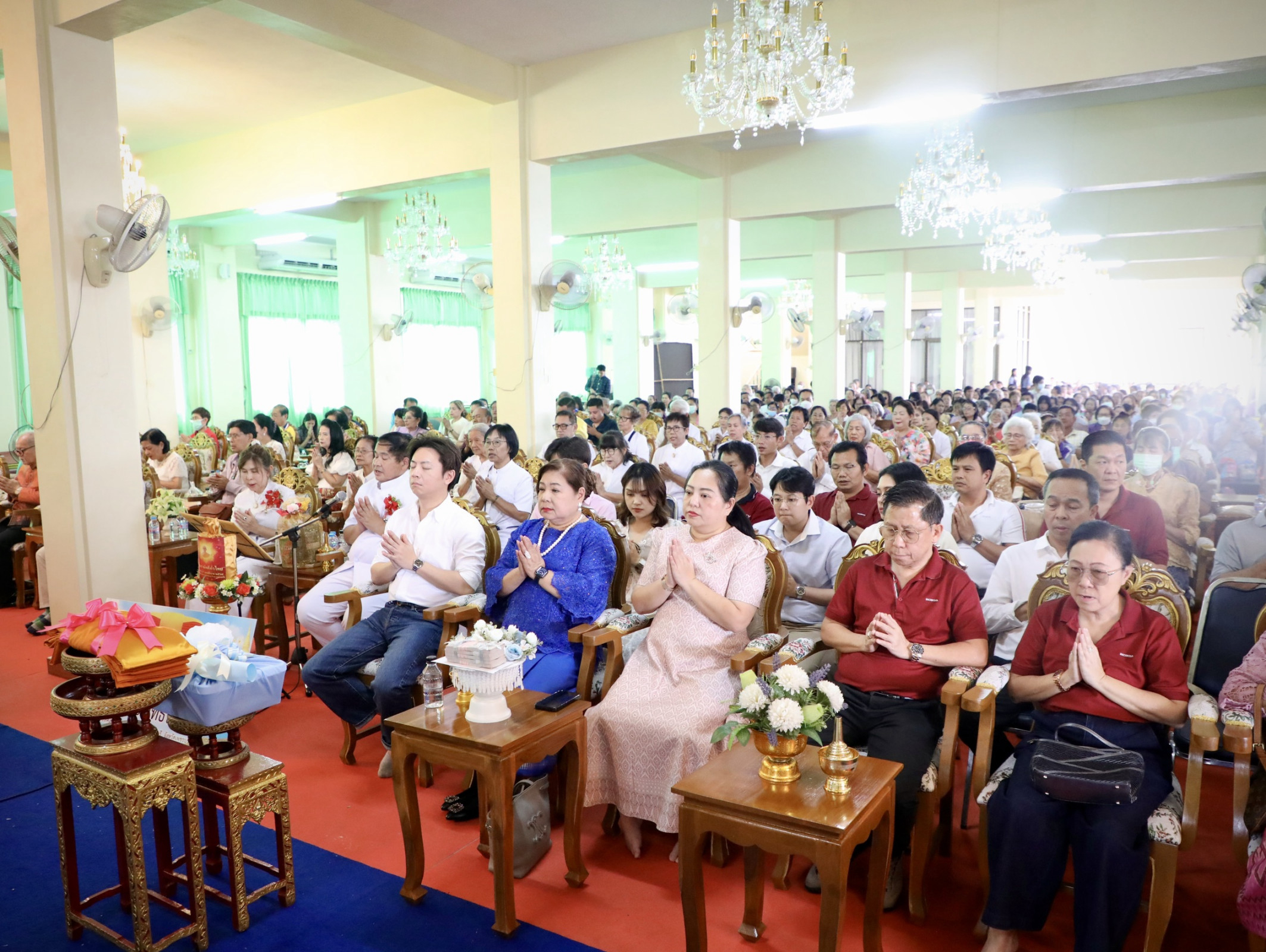 ภาพร่วมพิธีกรรมวัดพระพุทธไสยาสน์ (วัดพระนอน)