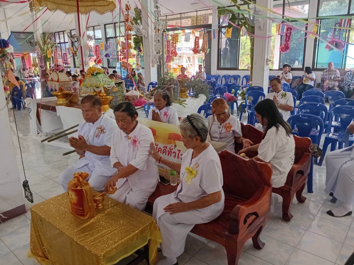 ภาพร่วมพิธีกรรมวัดยางสามต้น