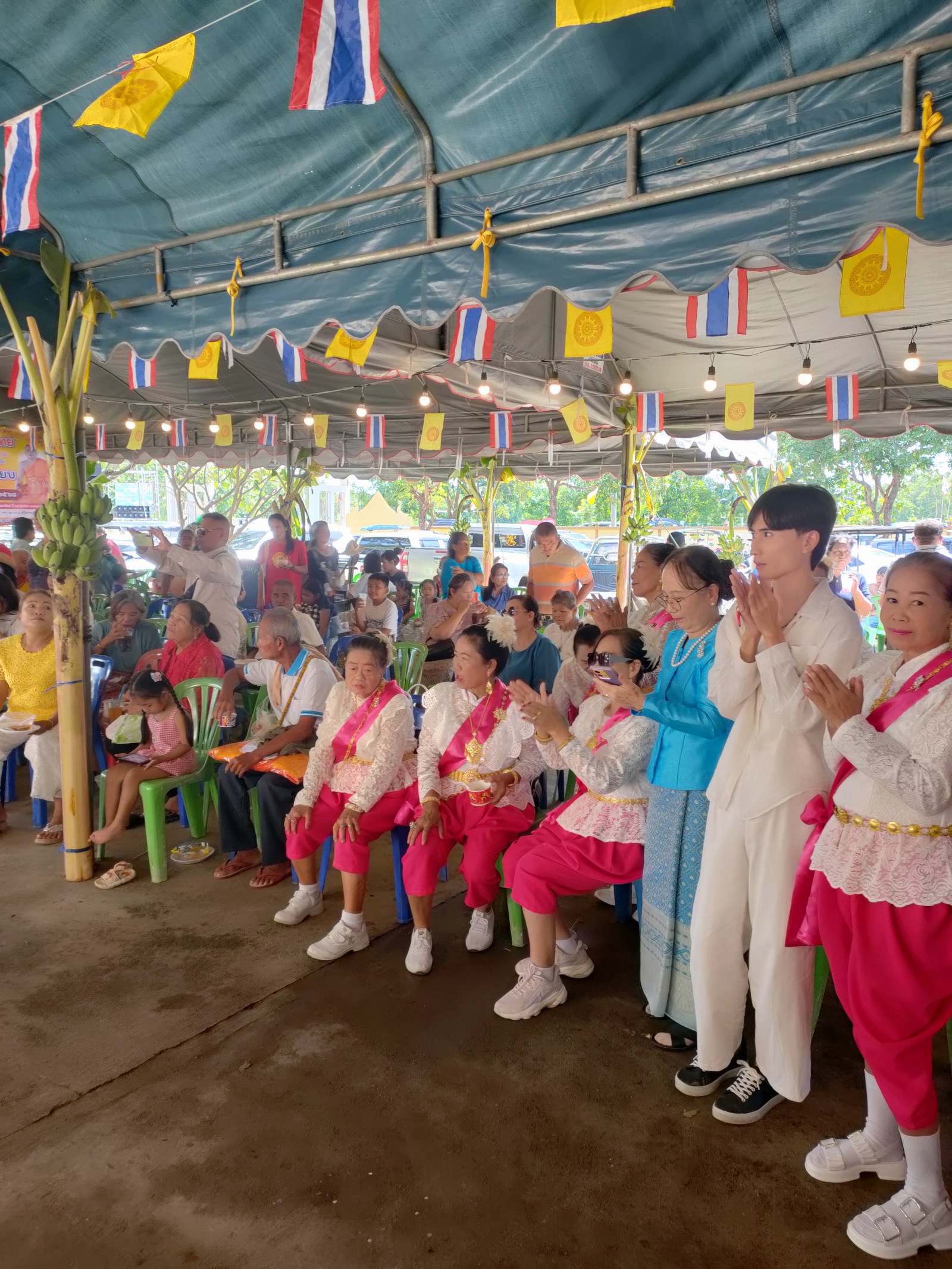 ภาพร่วมพิธีกรรมวัดพุเลียบ