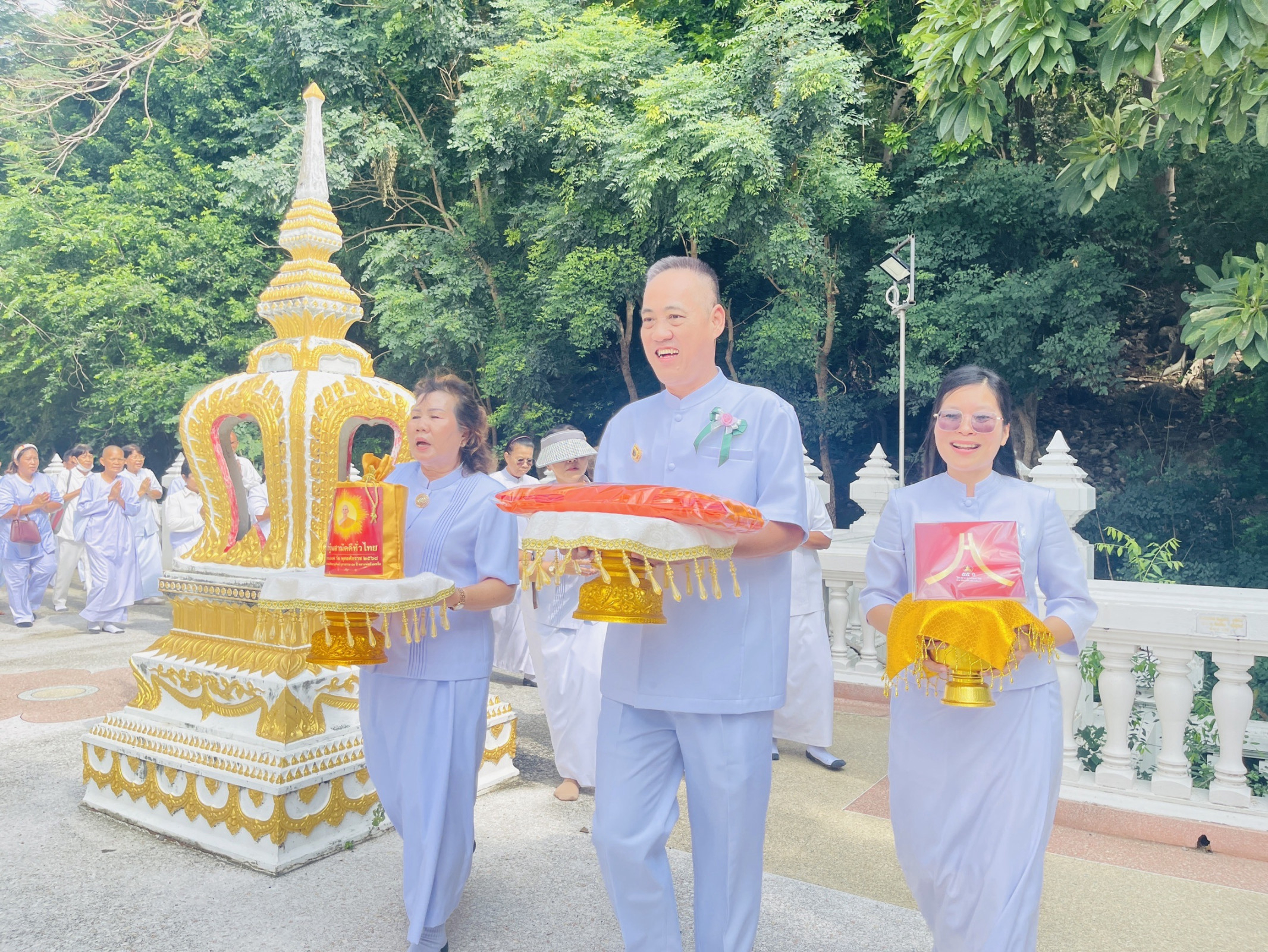ภาพร่วมขบวนกฐินวัดเขาช่องพราน