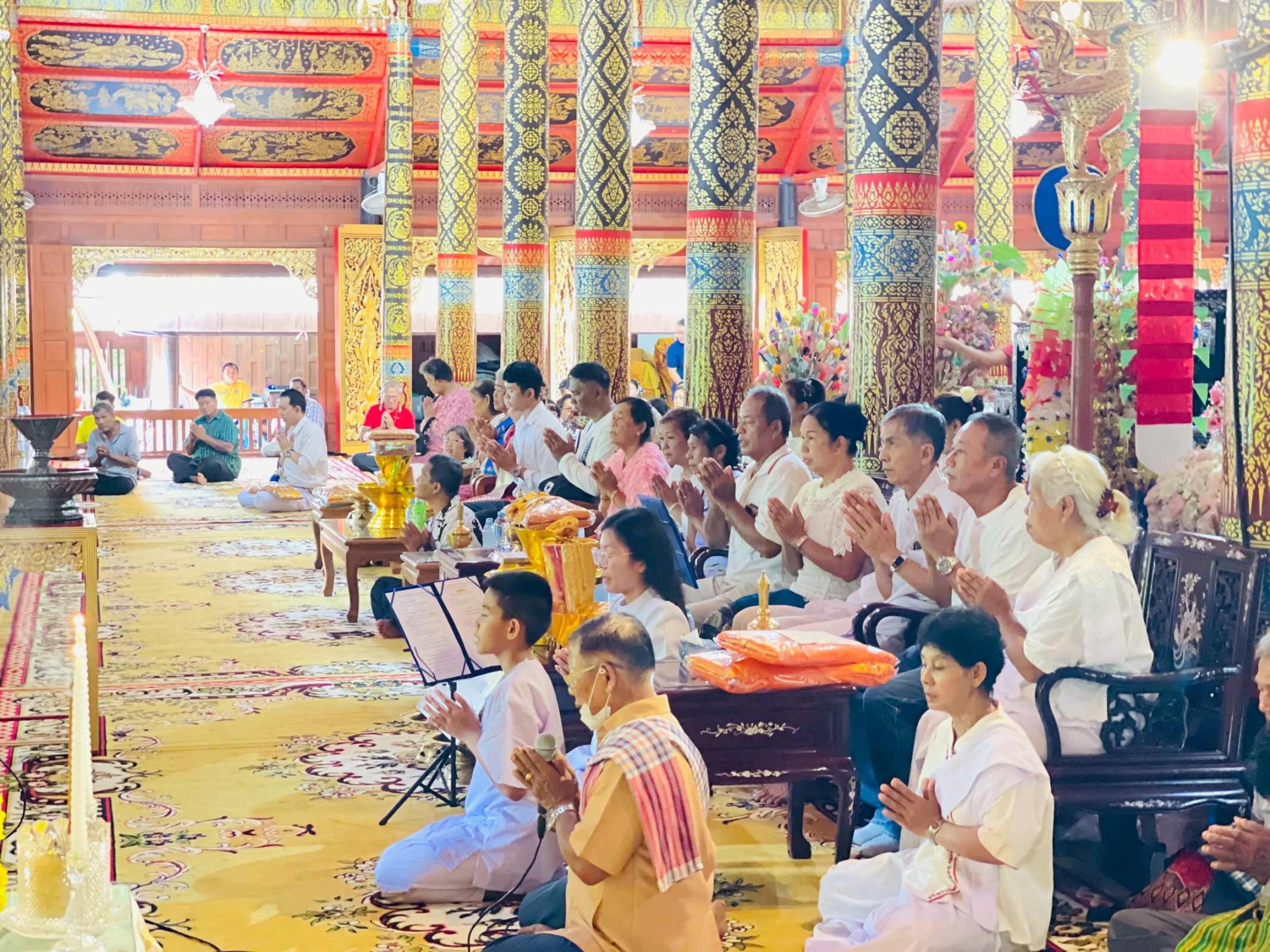 ภาพร่วมพิธีกรรมวัดป่าไผ่