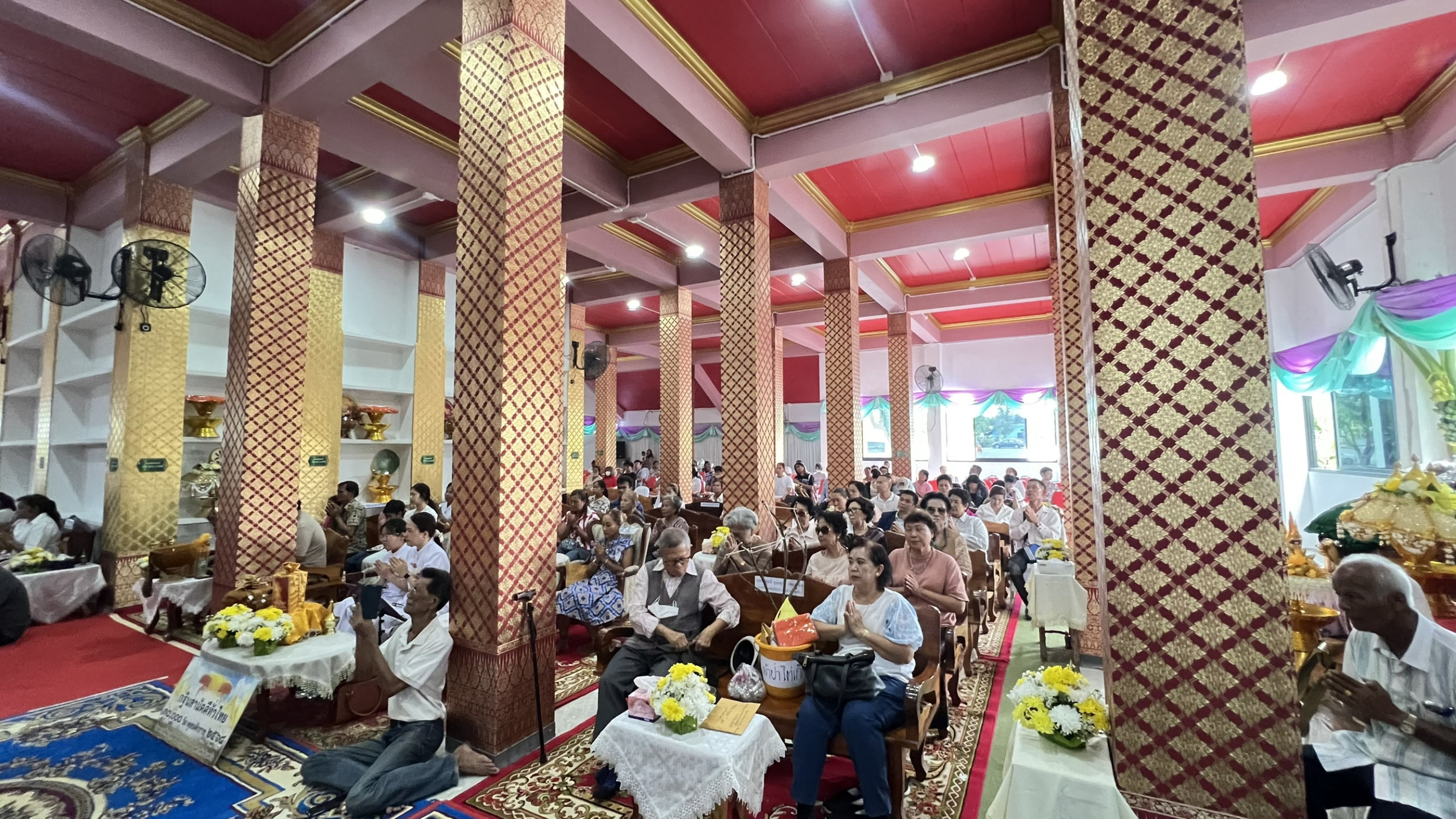 ภาพร่วมพิธีกรรมวัดห้วยทรายทอง