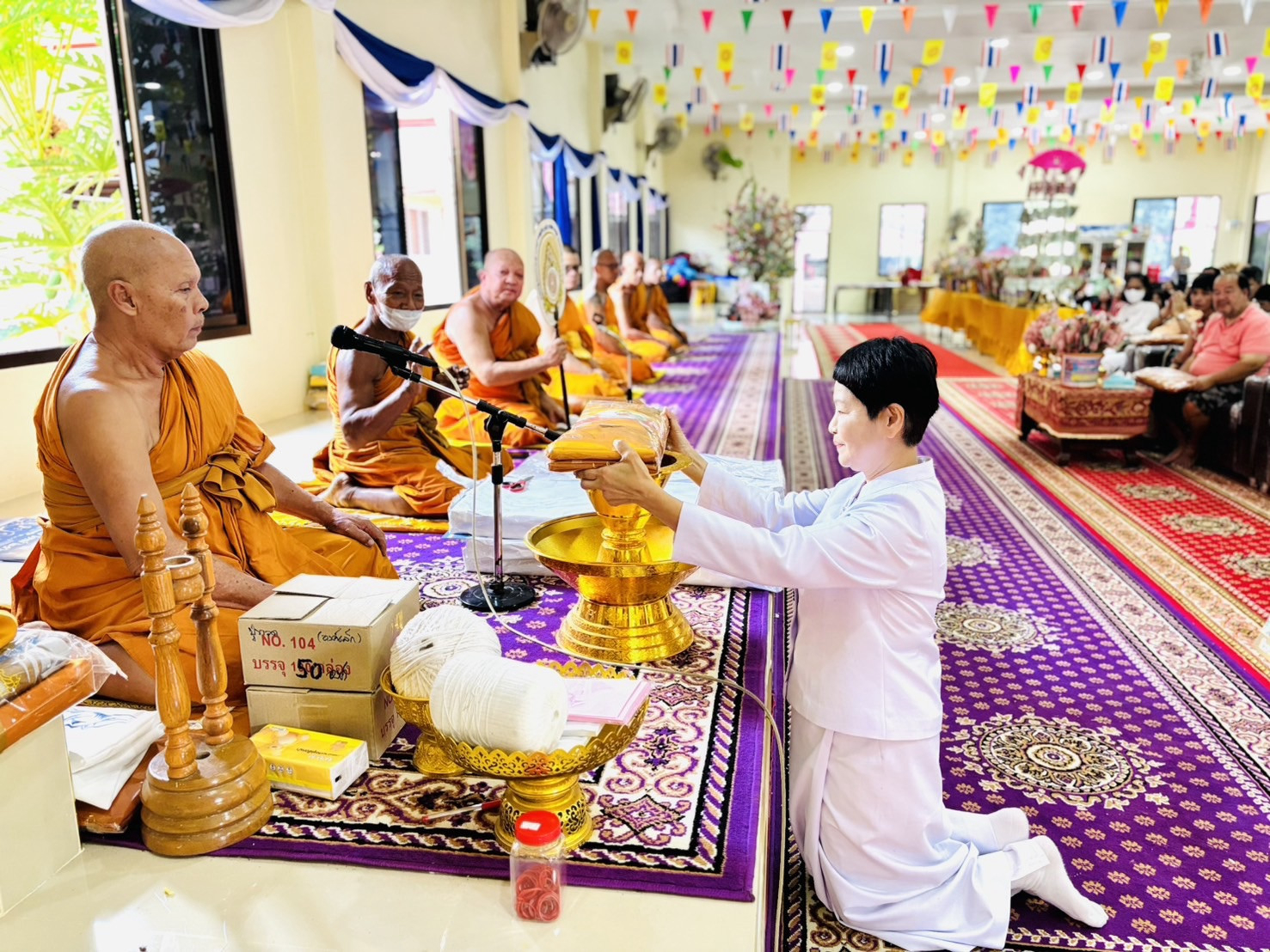 ภาพร่วมพิธีกรรมวัดหนองกระทุ่ม