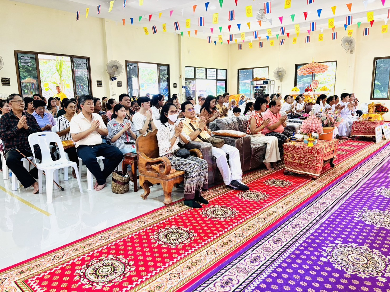 ภาพร่วมพิธีกรรมวัดหนองกระทุ่ม