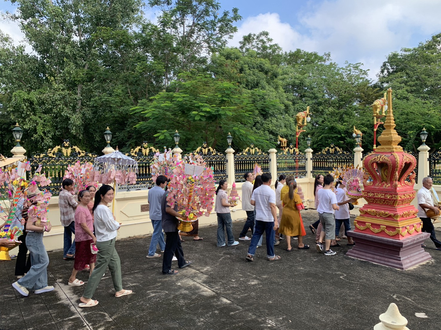 ภาพร่วมพิธีกรรมวัดเนกขัมมาราม