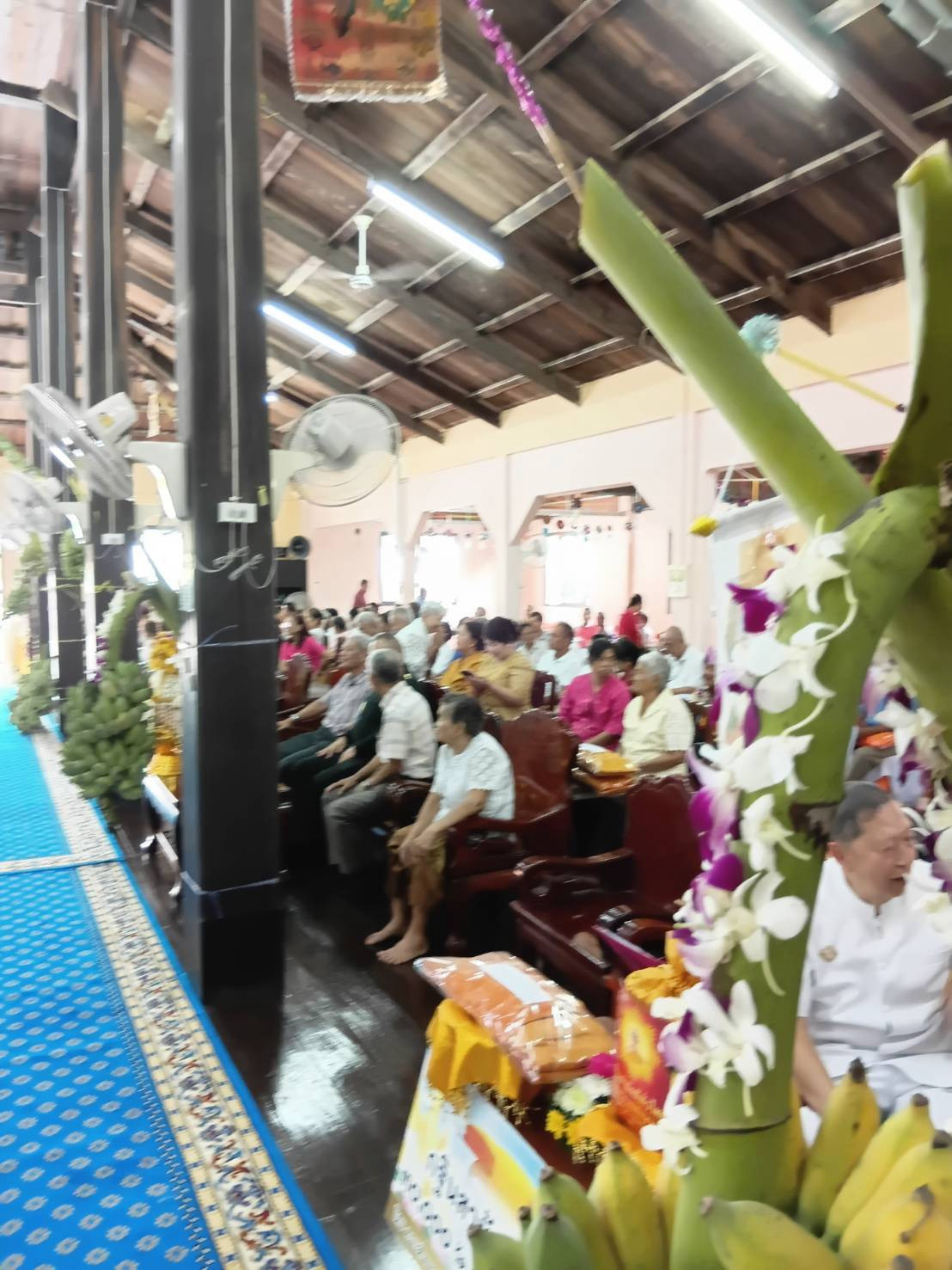 ภาพร่วมพิธีกรรมวัดห้วยตะแคง