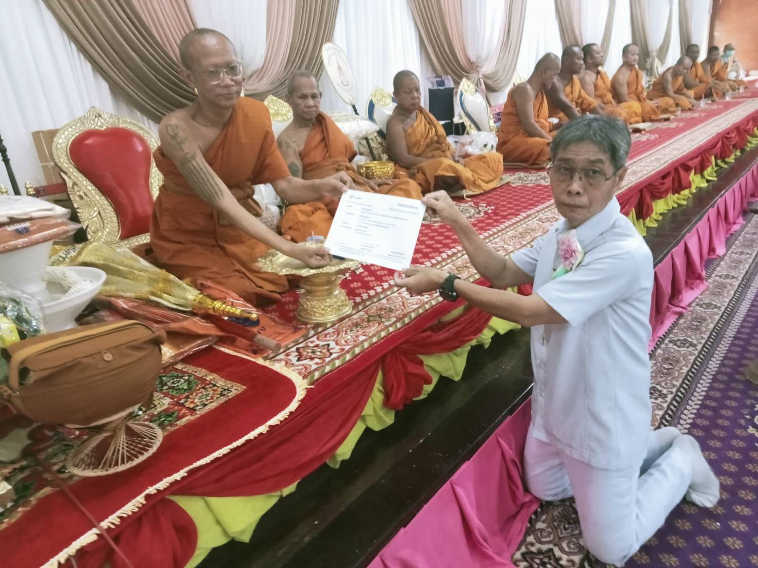 ภาพร่วมพิธีกรรมวัดศรีประชุมชน